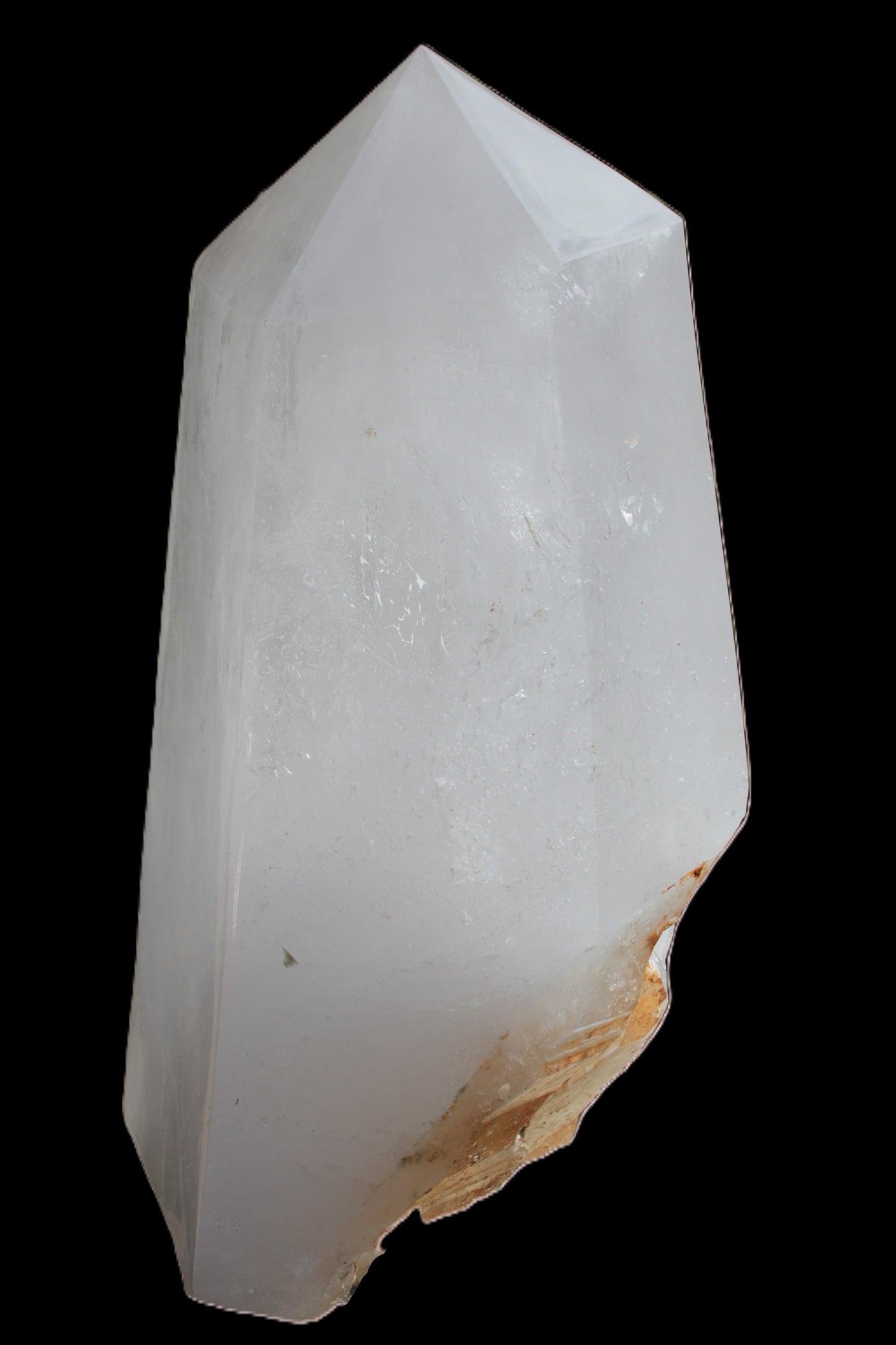Clear White Quartz obelisk 14040g in sunlight