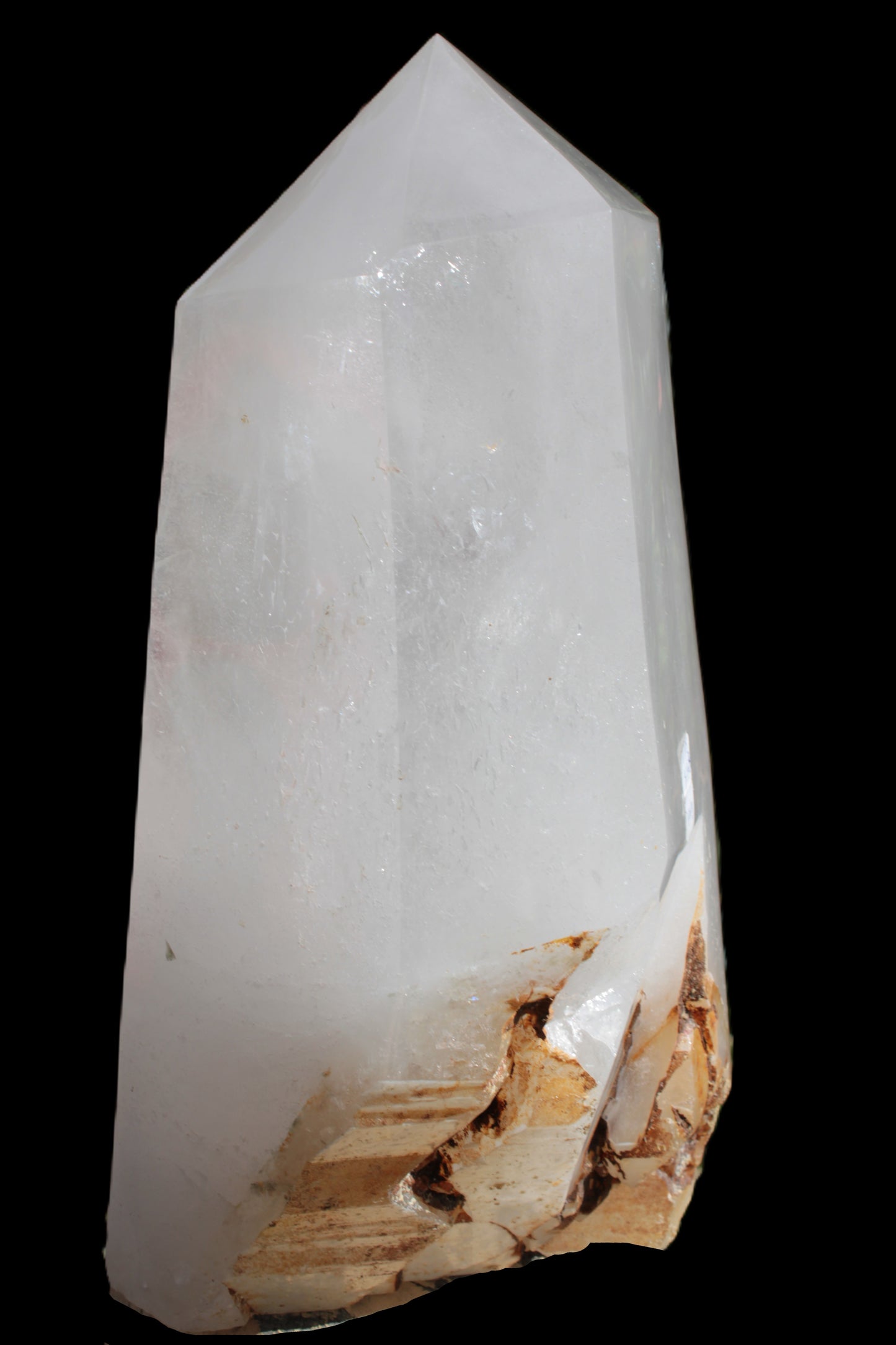 Clear White Quartz obelisk 14040g in sunlight