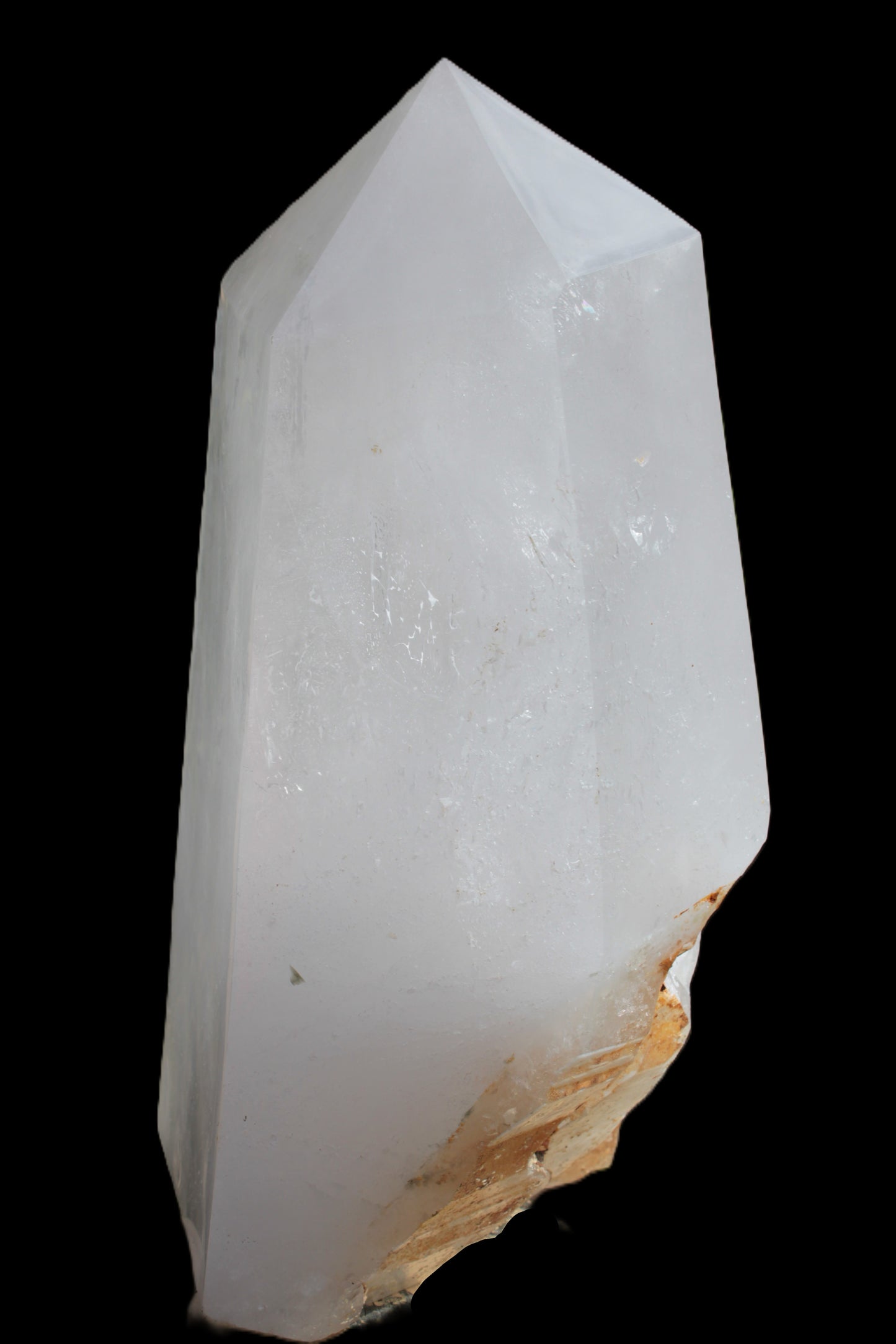Clear White Quartz obelisk 14040g in sunlight