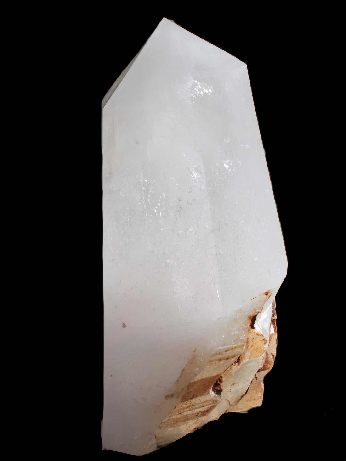 Clear White Quartz obelisk 14040g in sunlight