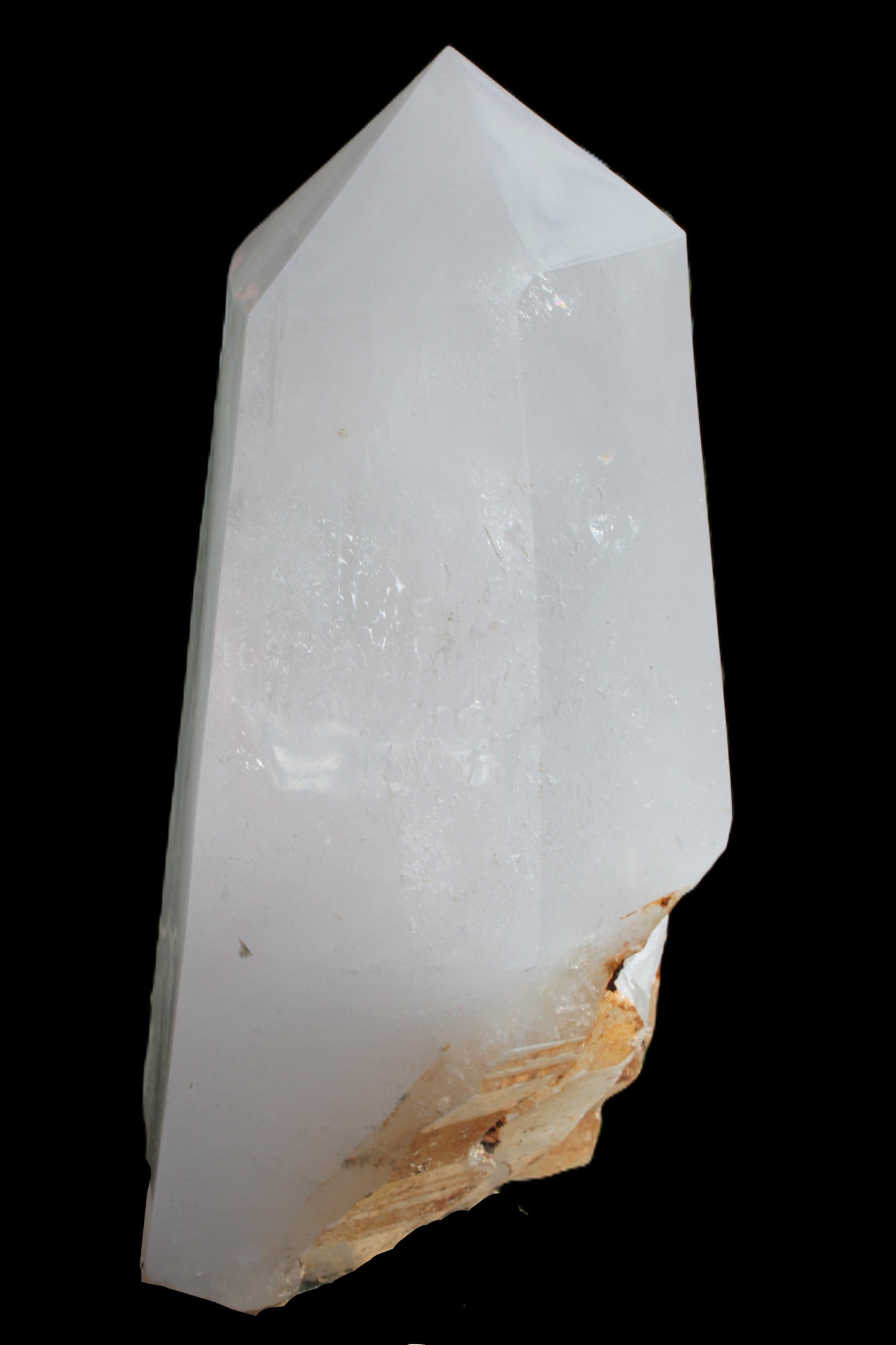 Clear White Quartz obelisk 14040g in sunlight