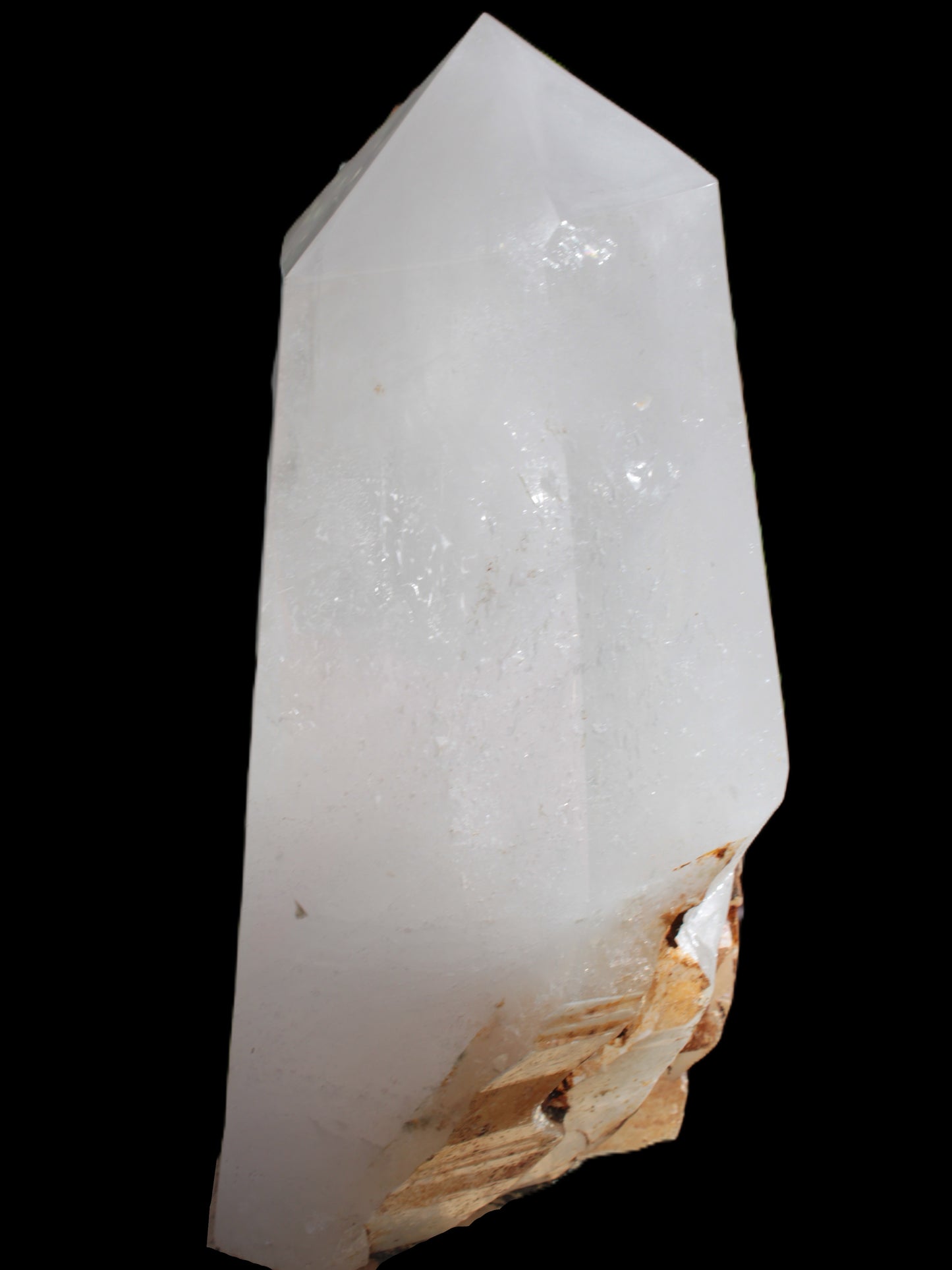 Clear White Quartz obelisk 14040g in sunlight