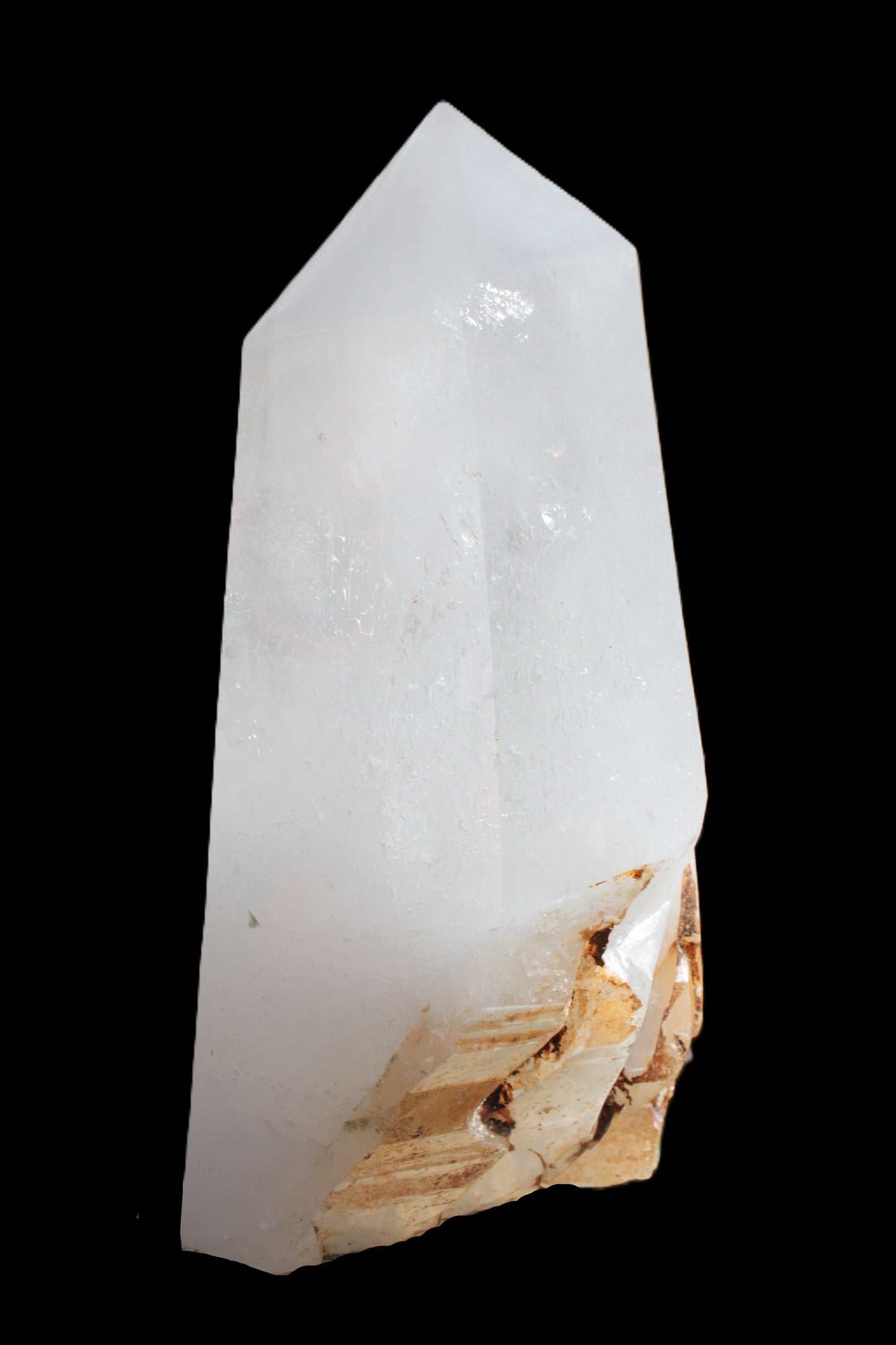 Clear White Quartz obelisk 14040g in sunlight