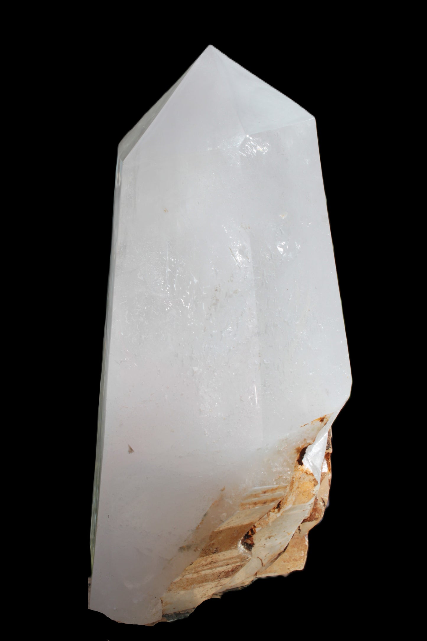 Clear White Quartz obelisk 14040g in sunlight