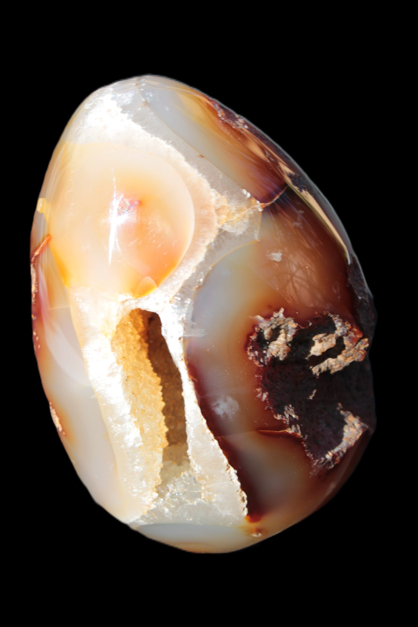Chocolate Agate crystal cave geode 498g