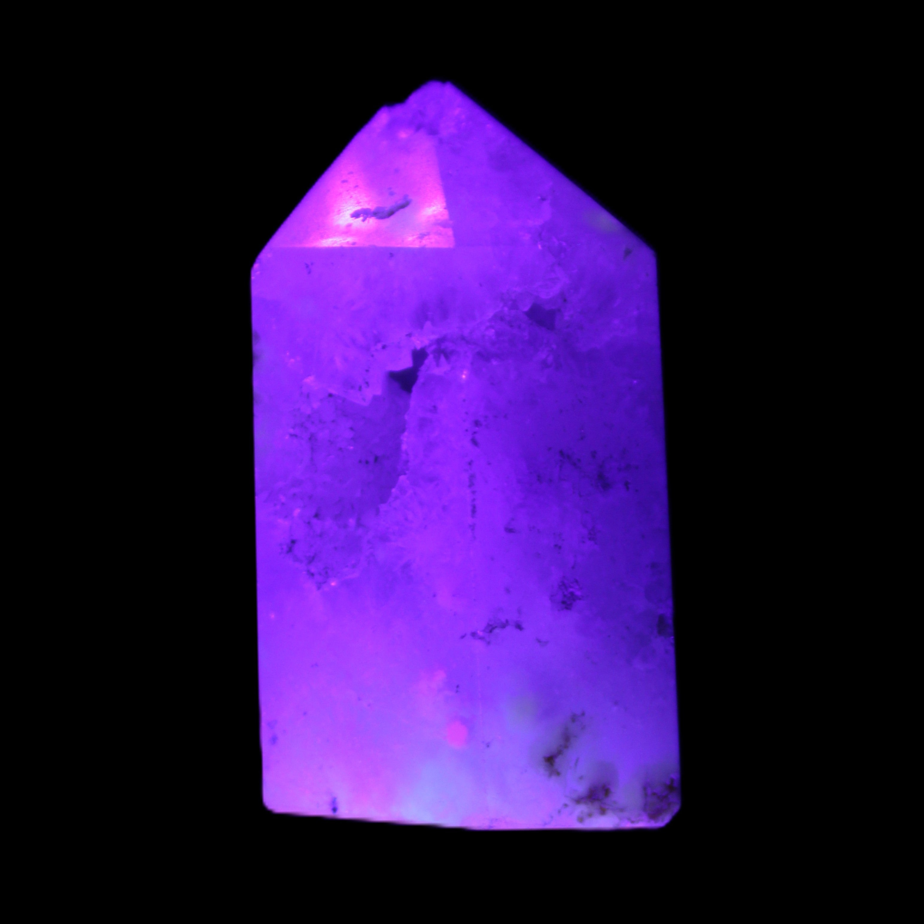Quartz geode wand 56g in UV light - Rocks and Things Store
