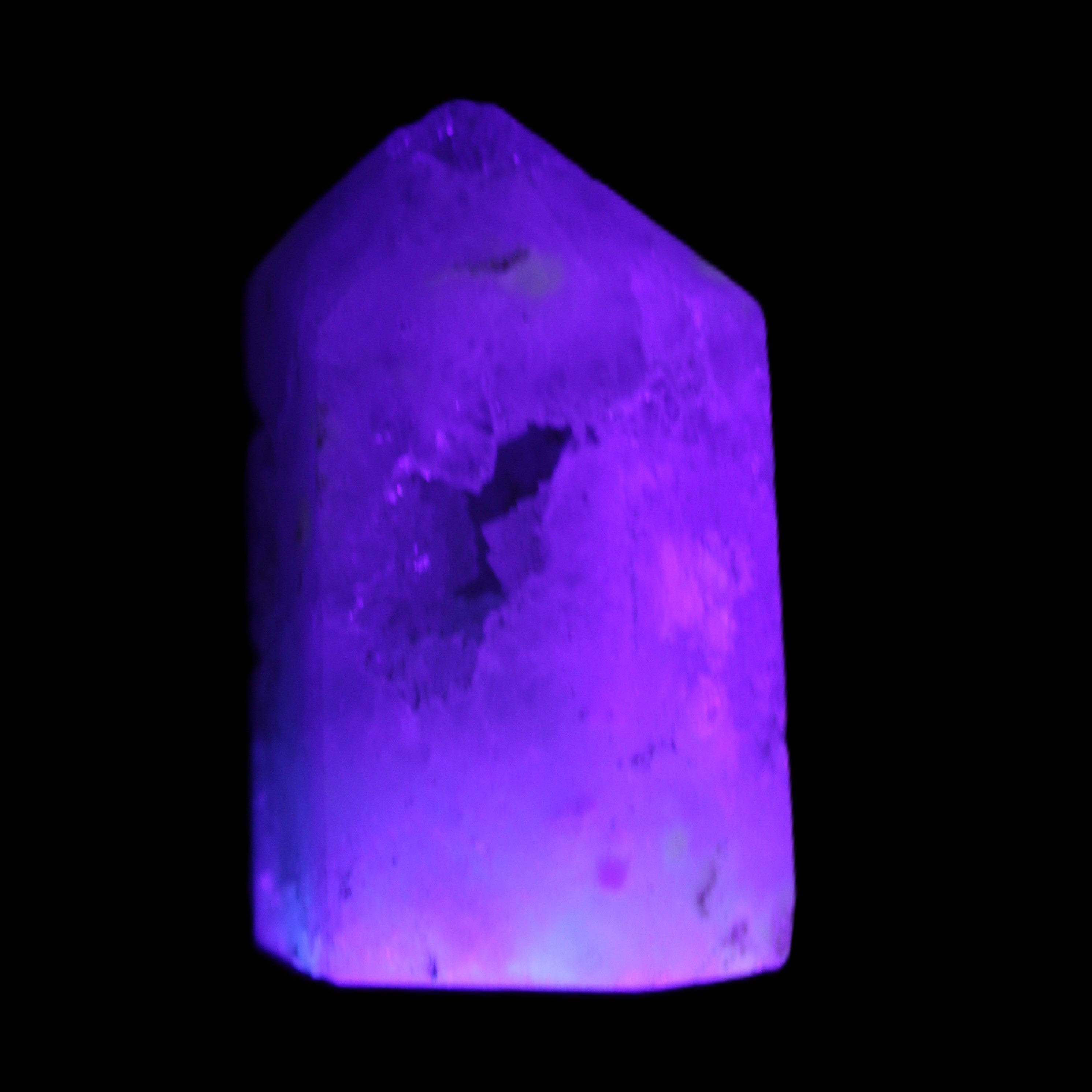 Quartz geode wand 56g in UV light - Rocks and Things Store