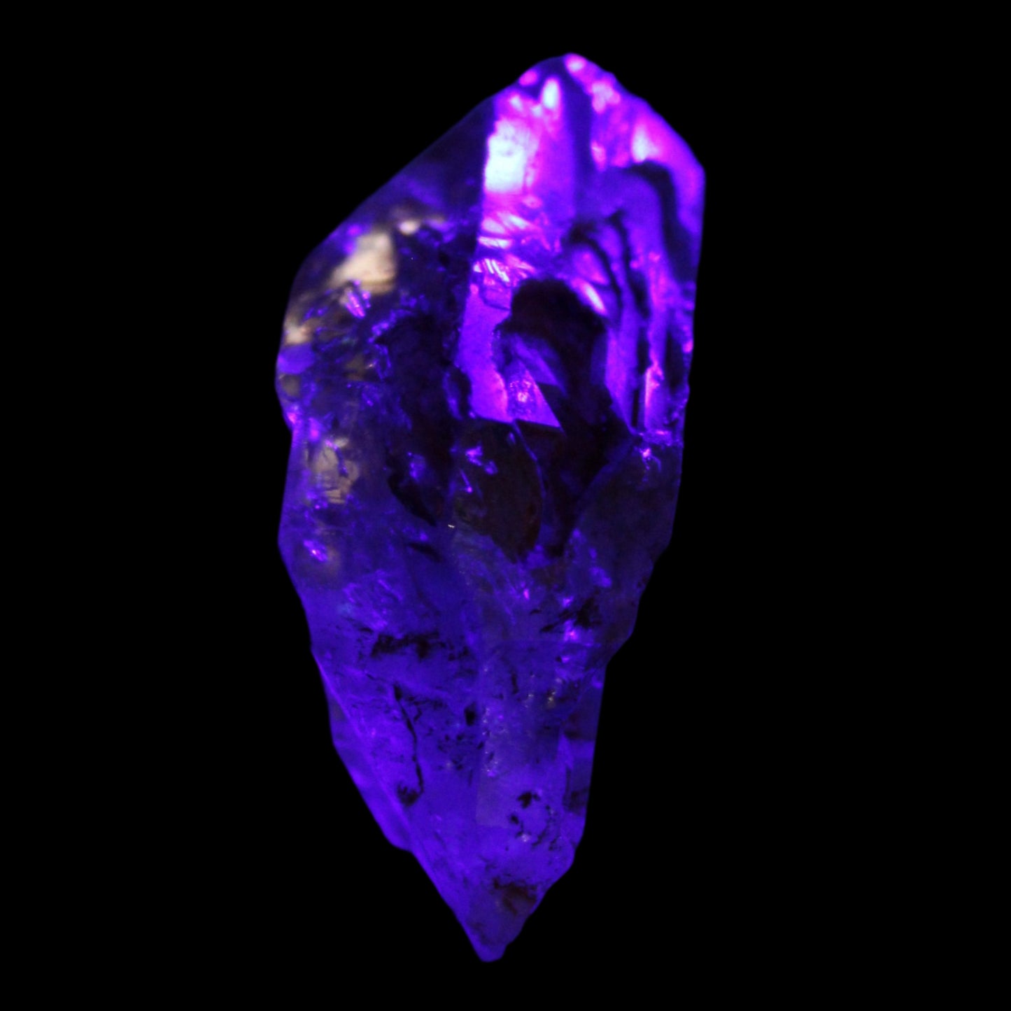 Fenster Diamond Quartz with petroleum fluorescence 41-48mm 12-18g in UV light - Rocks and Things Store
