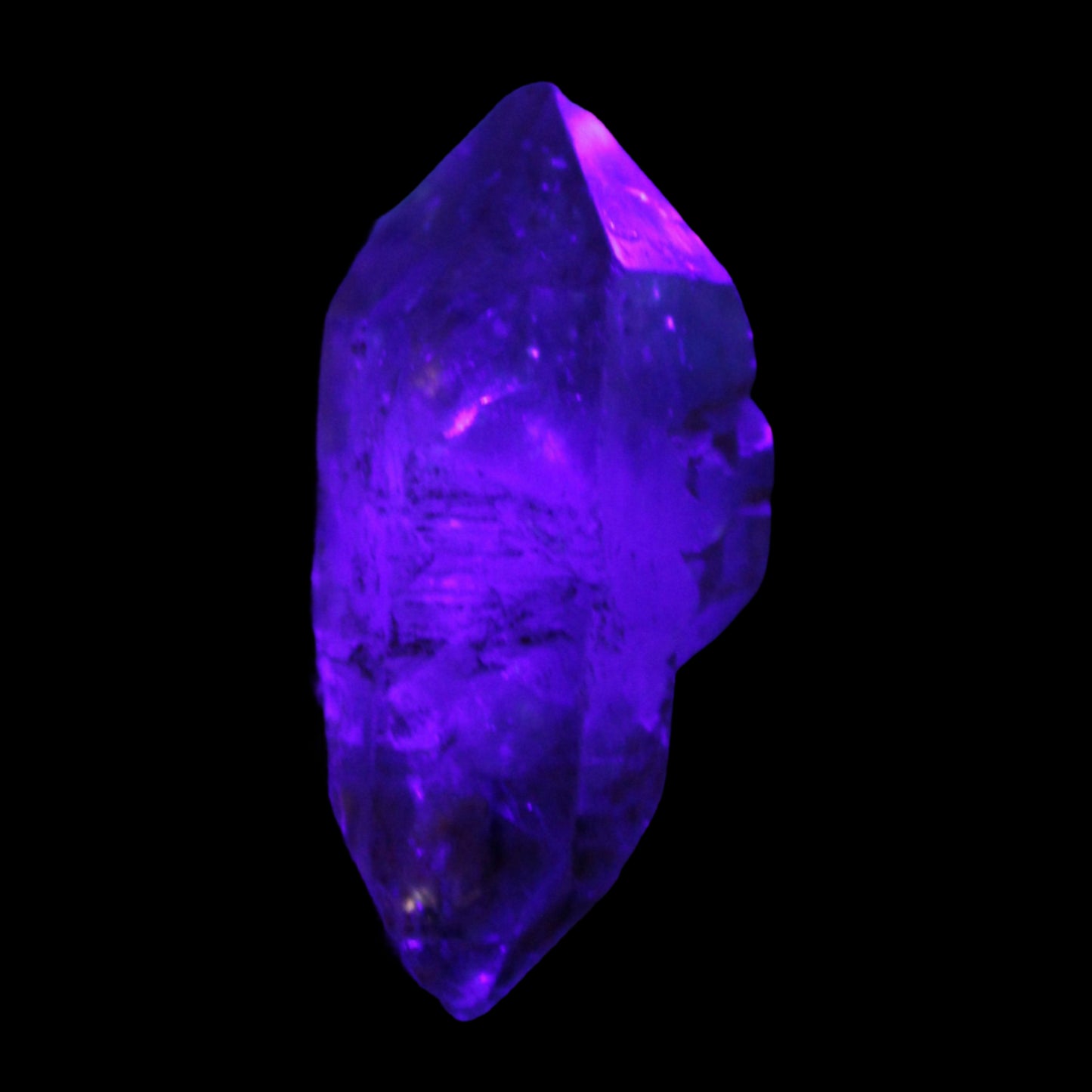 Fenster Diamond Quartz with petroleum fluorescence 41-48mm 12-18g in UV light - Rocks and Things Store