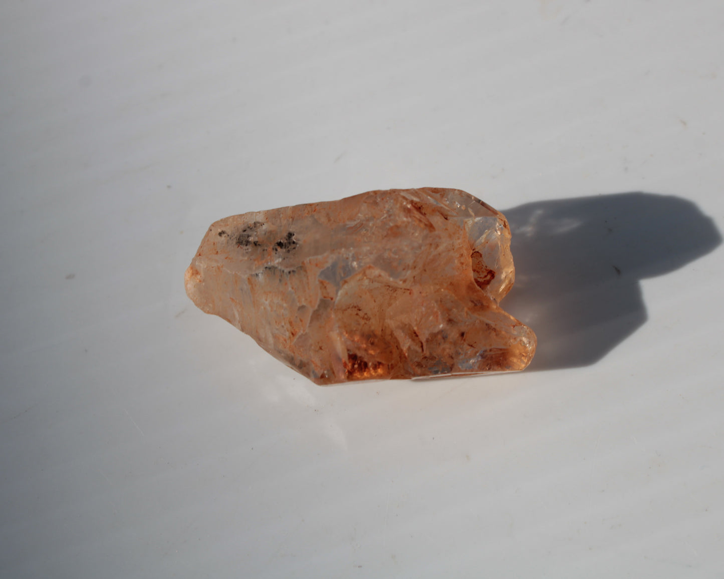Fenster Diamond Quartz with petroleum fluorescence 30-35mm 10-12g Rocks and Things