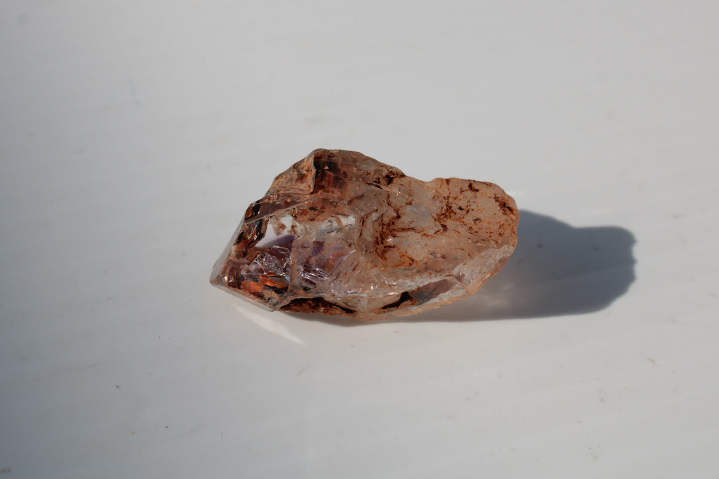 Fenster Diamond Quartz with petroleum fluorescence 30-35mm 10-12g Rocks and Things