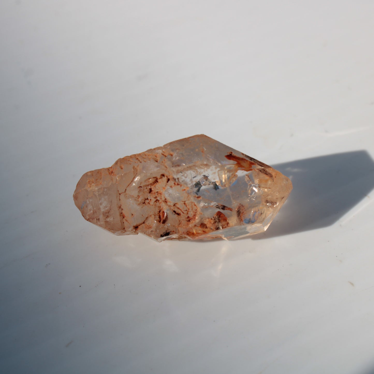 Fenster Diamond Quartz with petroleum fluorescence 30-35mm 10-12g Rocks and Things