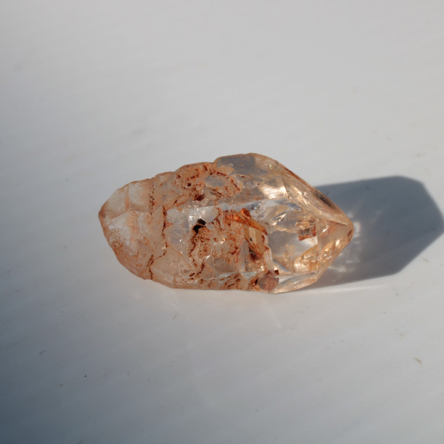 Fenster Diamond Quartz with petroleum fluorescence 30-35mm 10-12g Rocks and Things