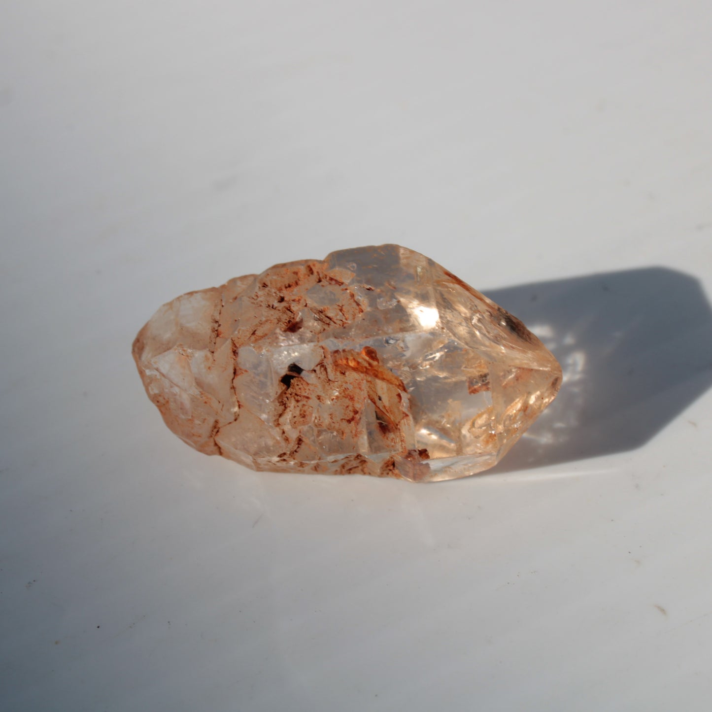 Fenster Diamond Quartz with petroleum fluorescence 30-35mm 10-12g Rocks and Things