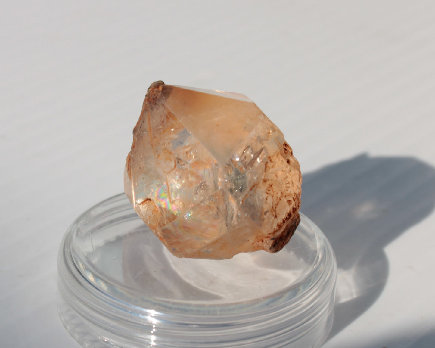 Fenster Diamond Quartz with petroleum fluorescence 25-30mm 8-12g Rocks and Things