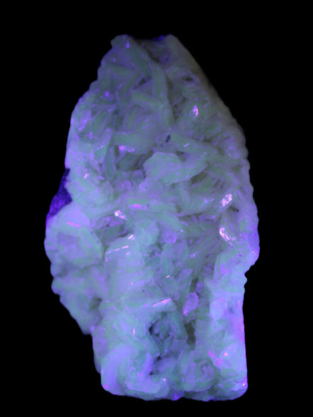Calcite cluster UV reactive 80mm 114g Rocks and Things