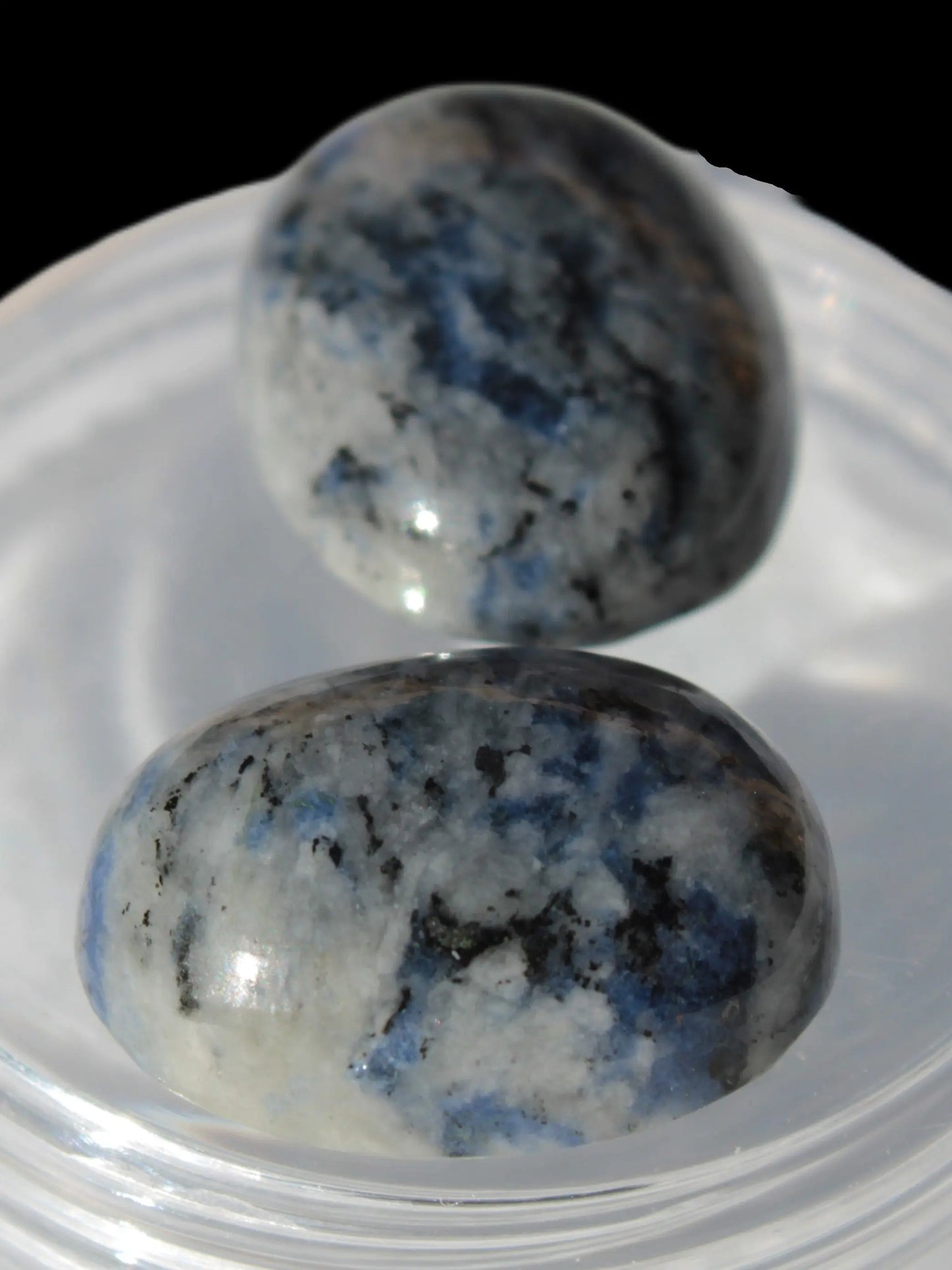 Sodalite 2 polished cabachons 13*17mm - 14*17mm (2.7-2.9g each) 5.6/5.8g Rocks and Things