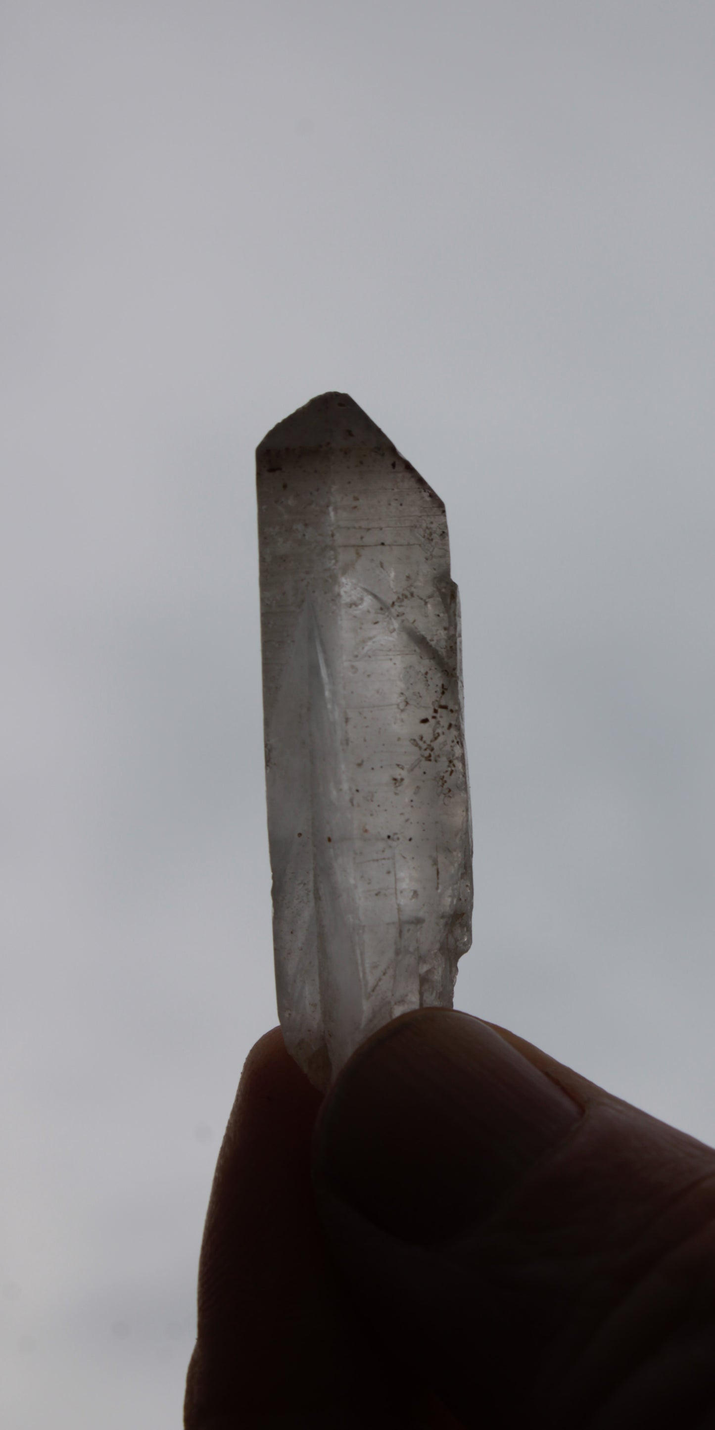 Quartz crystal point 8.8/9.9g Rocks and Things