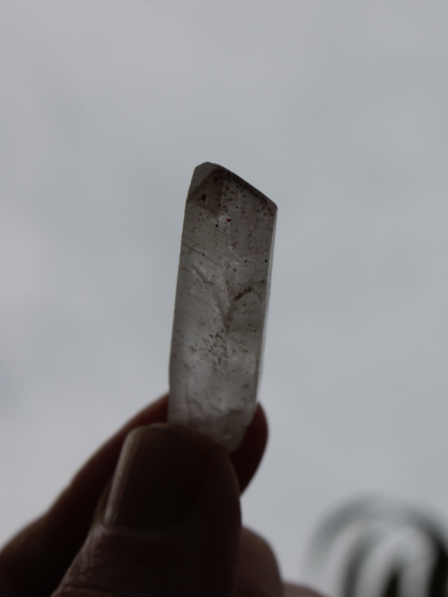 Quartz crystal point 8.8/9.9g Rocks and Things