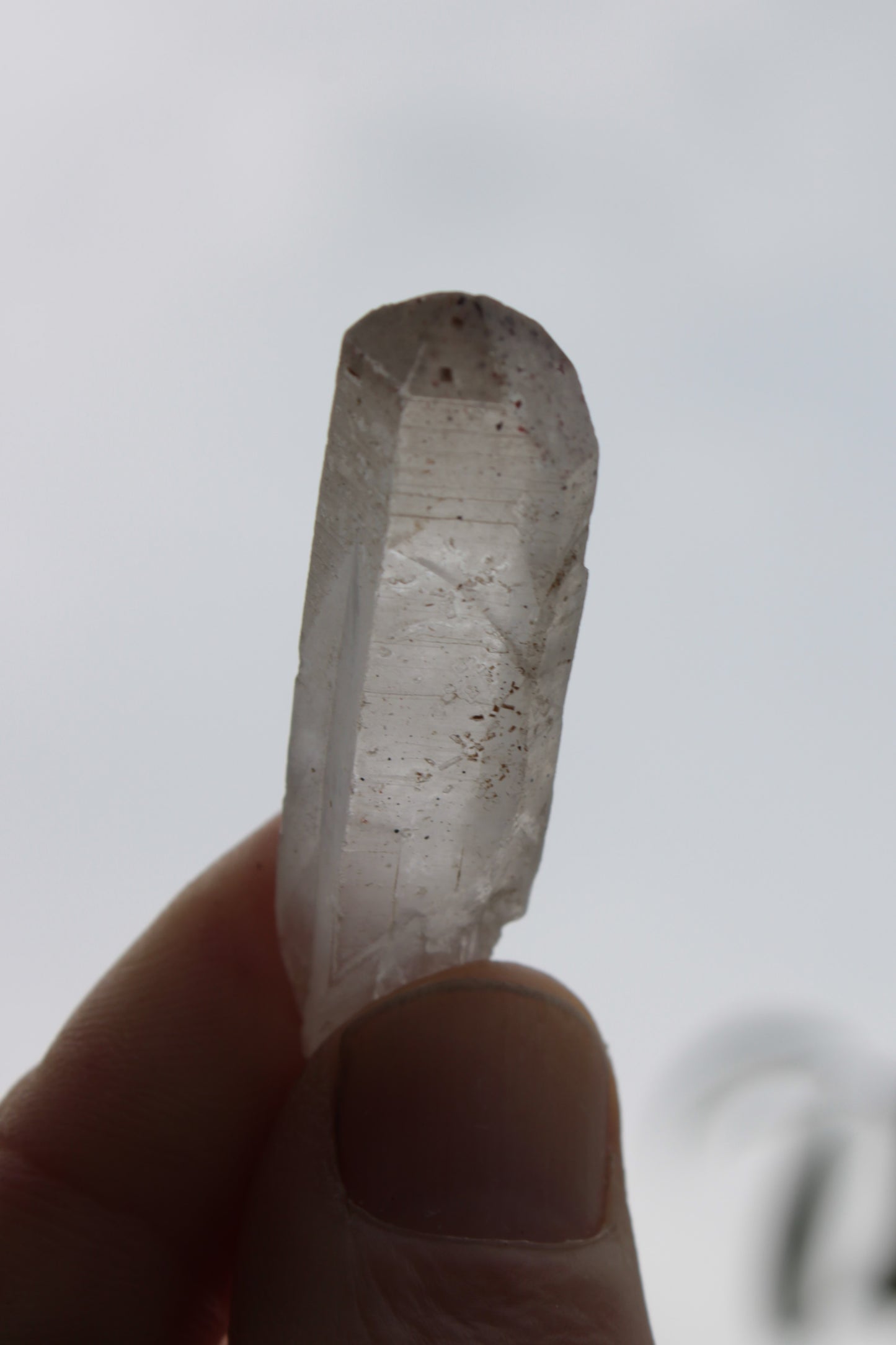 Quartz crystal point 8.8/9.9g Rocks and Things