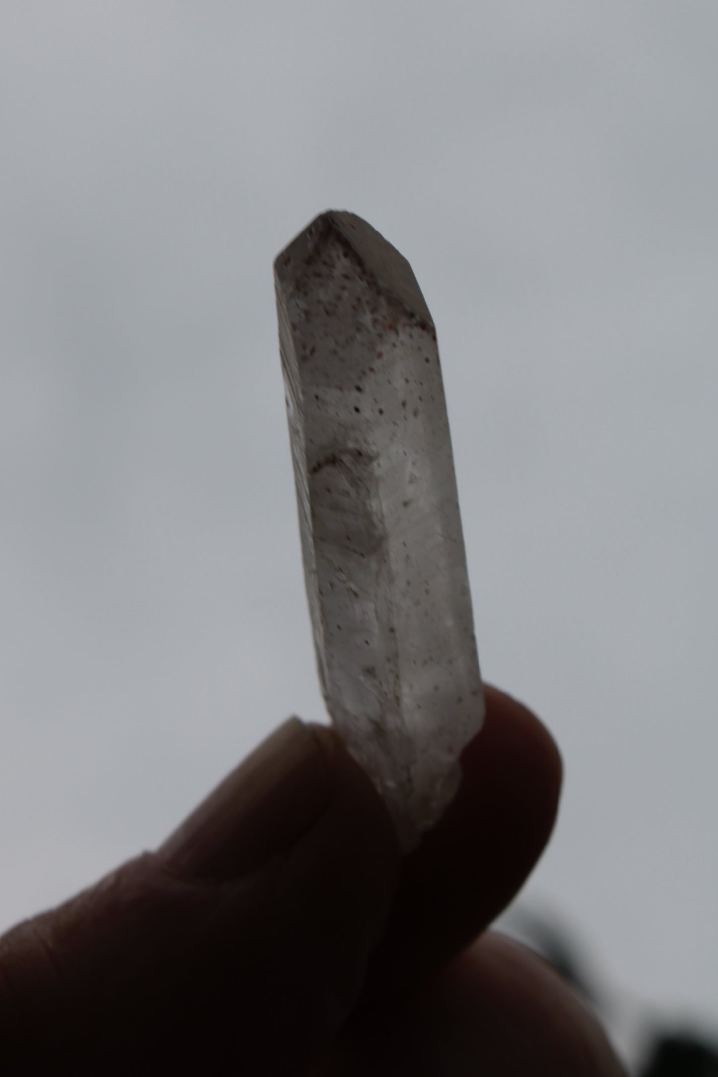 Quartz crystal point 8.8/9.9g Rocks and Things