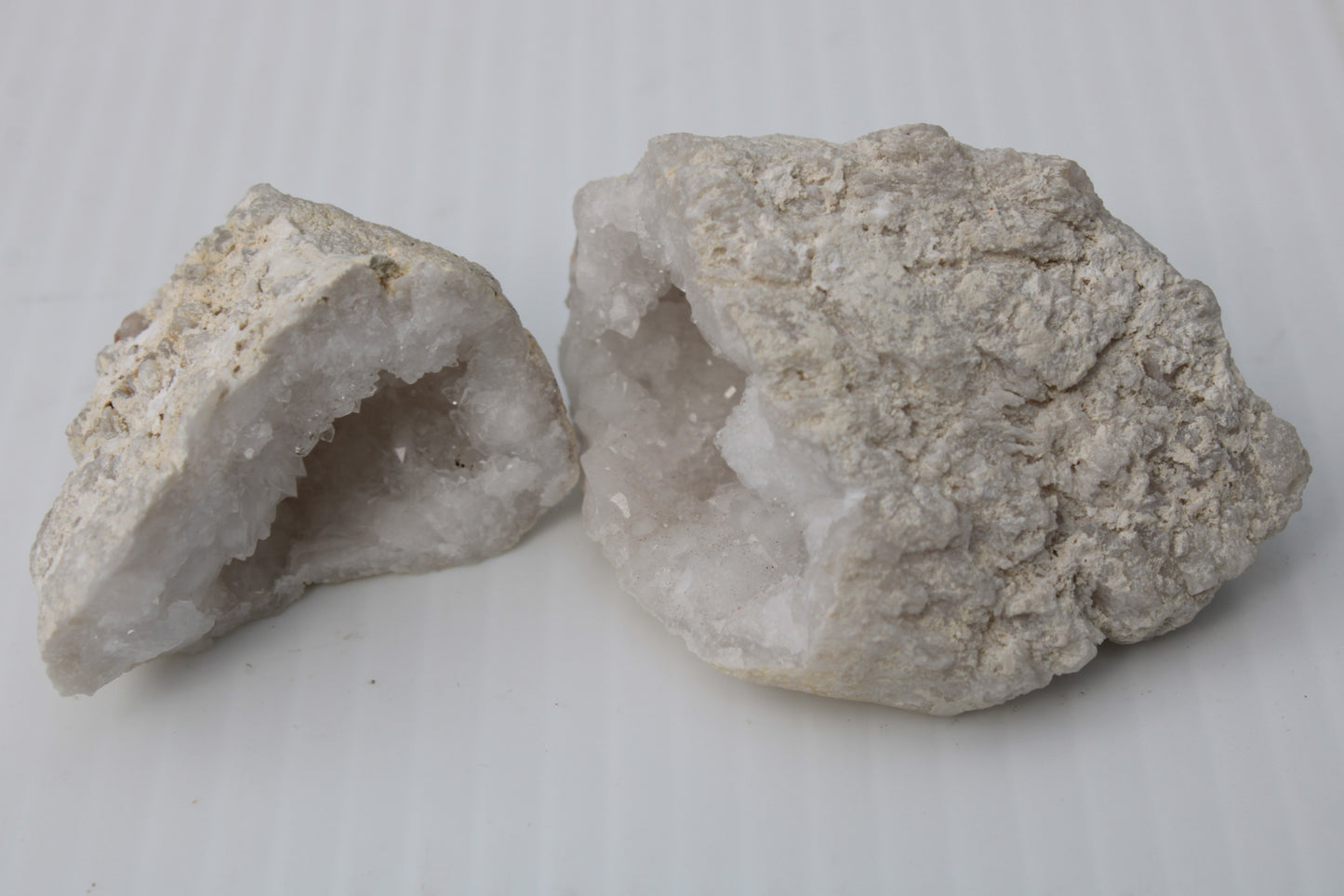 Quartz geode 100.6g Rocks and Things