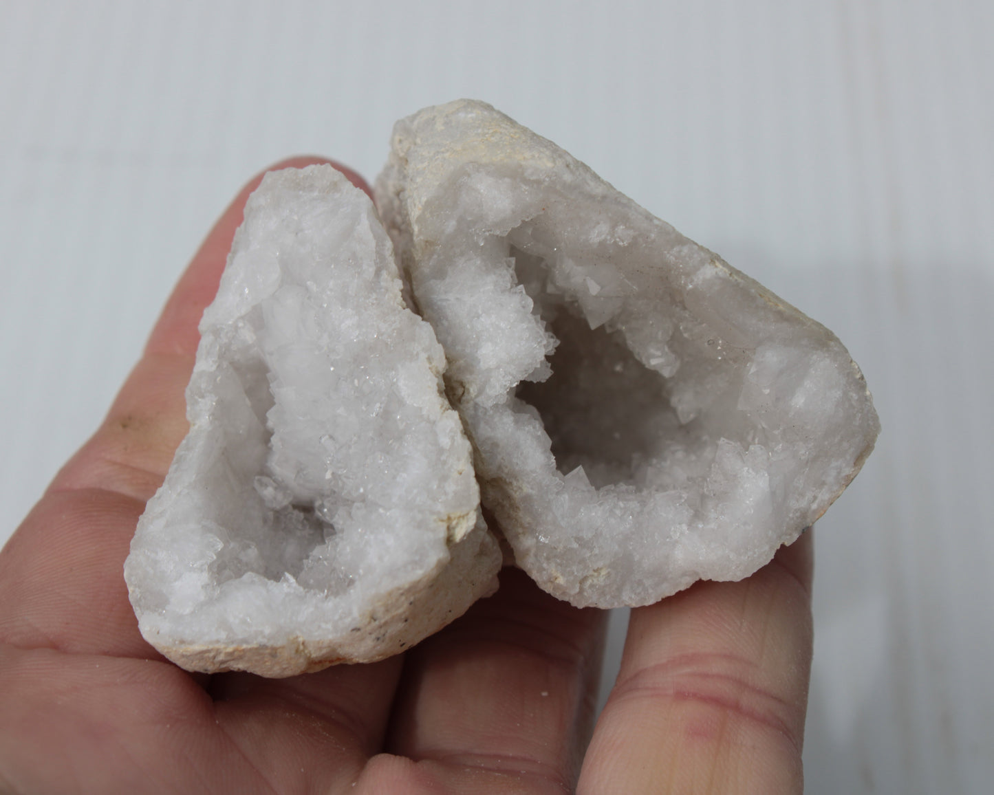 Quartz geode 100.6g Rocks and Things