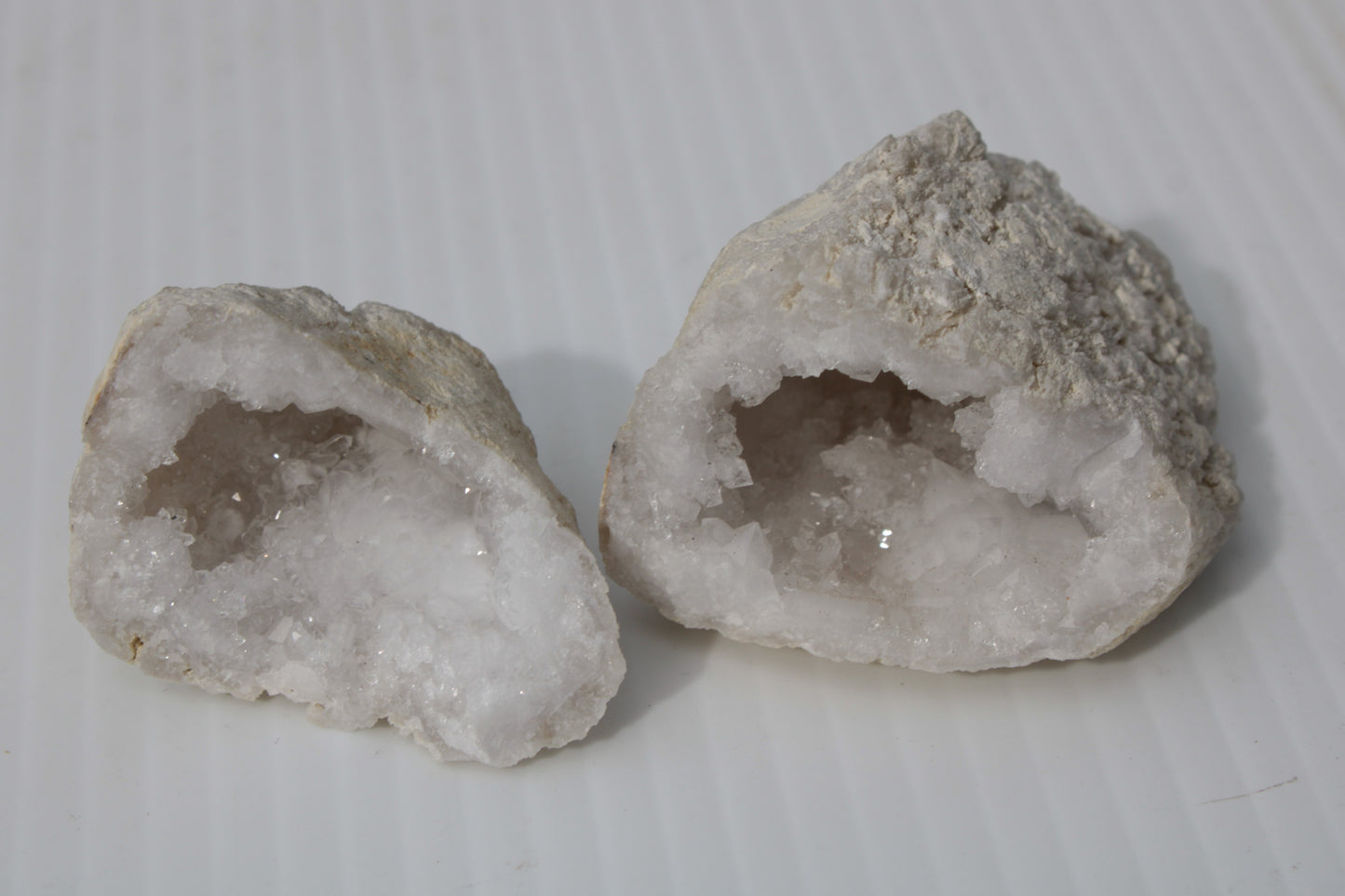 Quartz geode 100.6g Rocks and Things