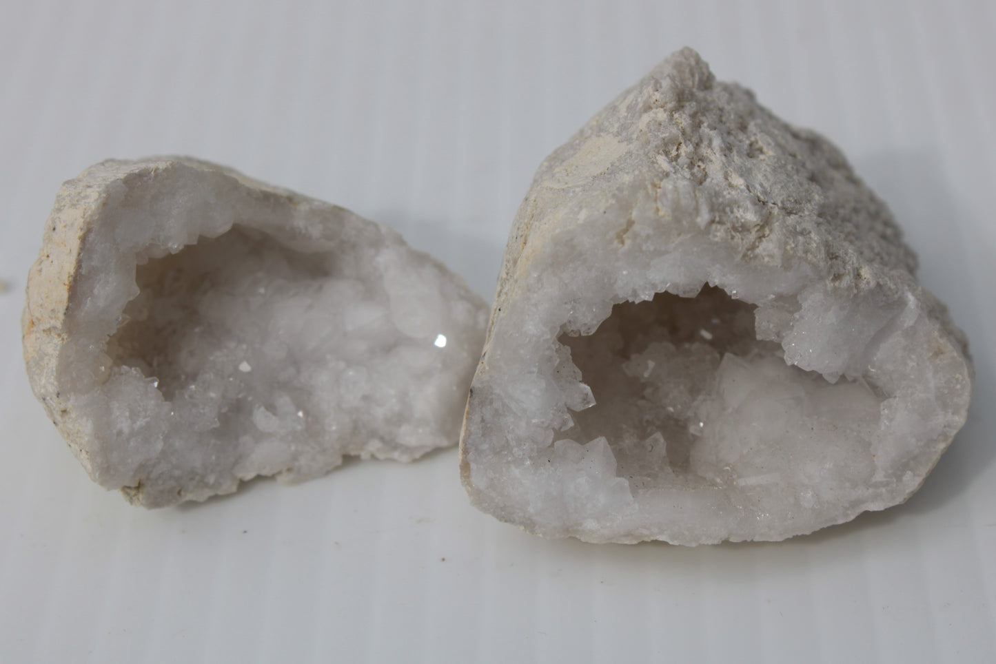 Quartz geode 100.6g Rocks and Things