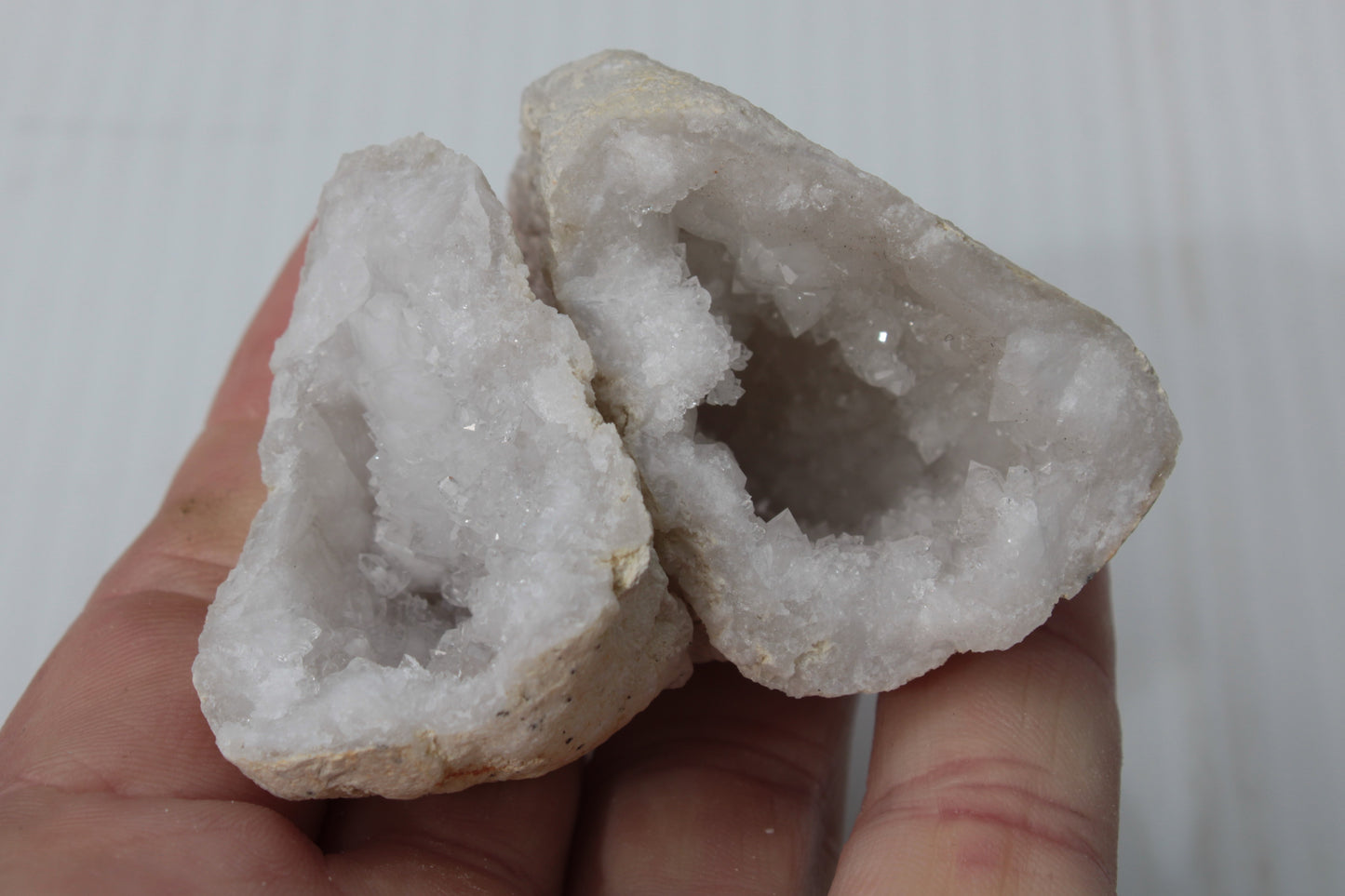 Quartz geode 100.6g Rocks and Things