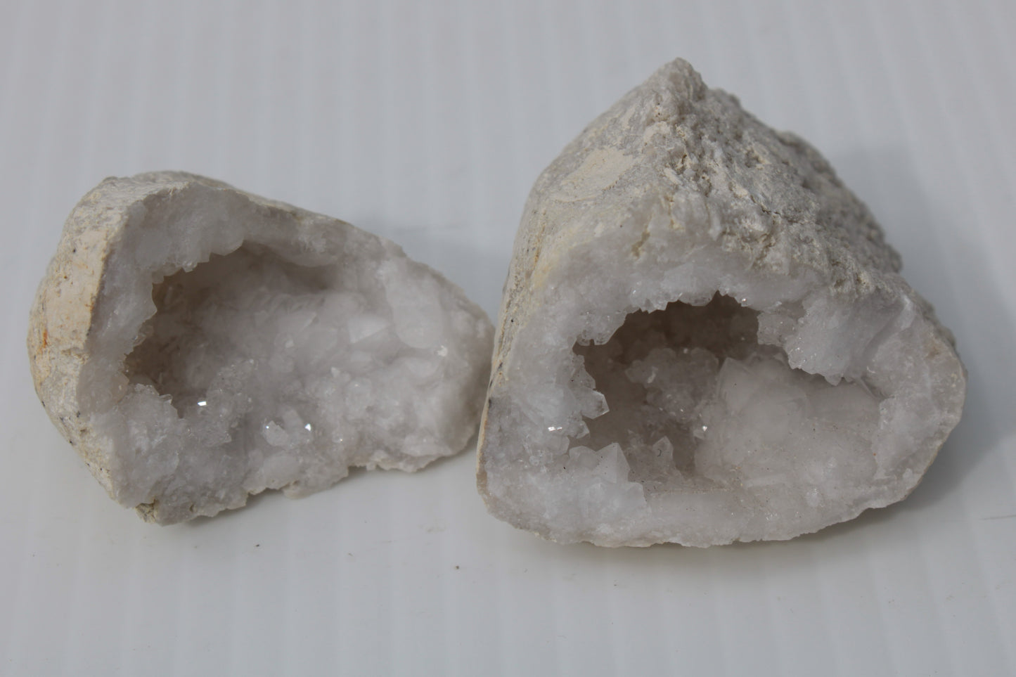 Quartz geode 100.6g Rocks and Things