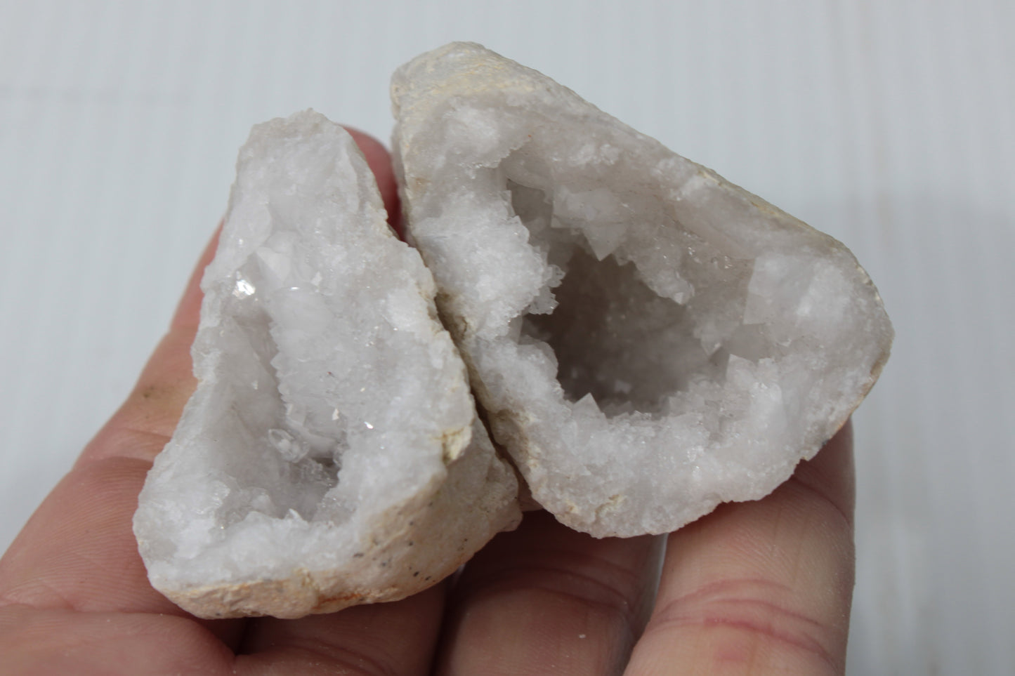 Quartz geode 100.6g Rocks and Things