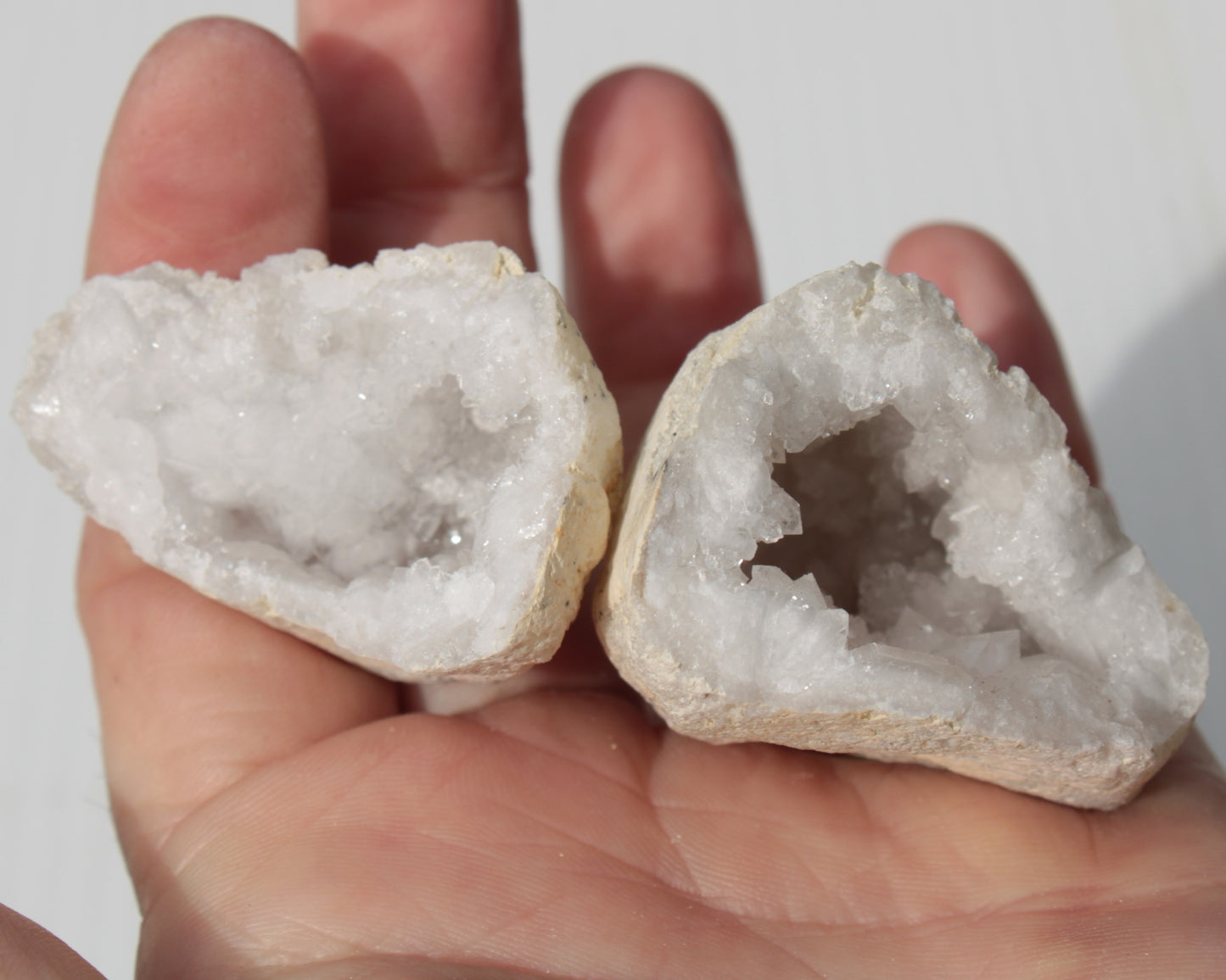 Quartz geode 100.6g Rocks and Things