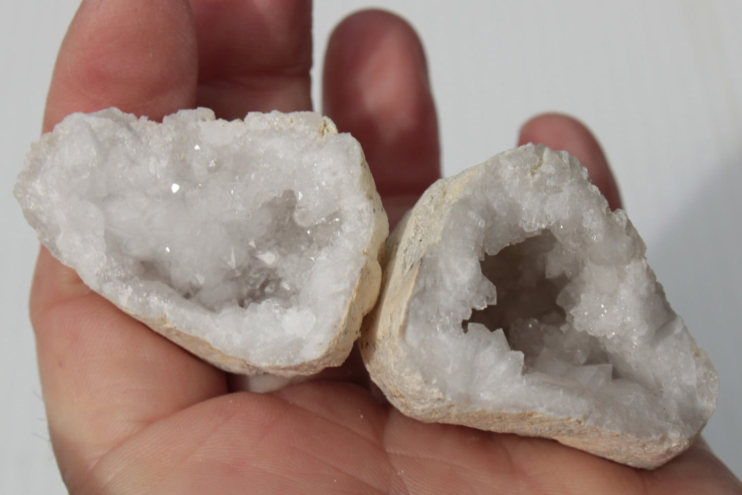 Quartz geode 100.6g Rocks and Things