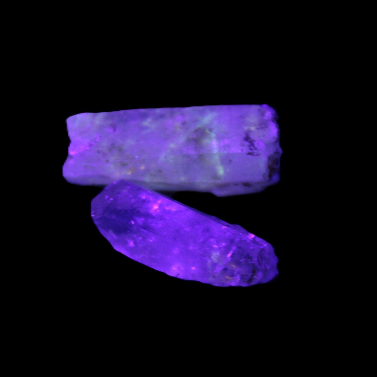 Two Fenster skeletal Enhydro crystals with hydrocarbons 4.8-8.6g