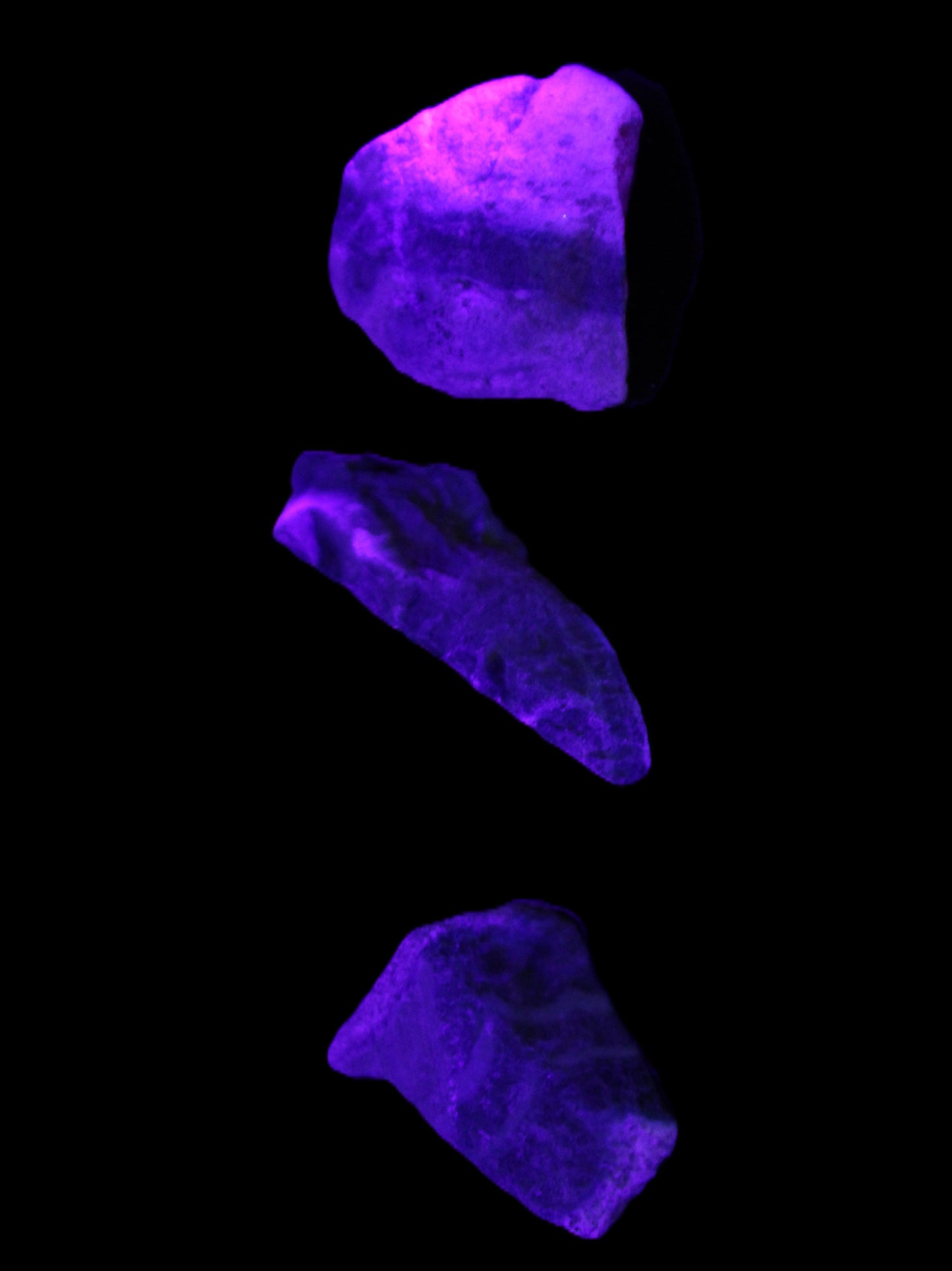 Chrysocolla Shattuckite Malachite 3 natural stones 10g in UV light - Rocks and Things Store