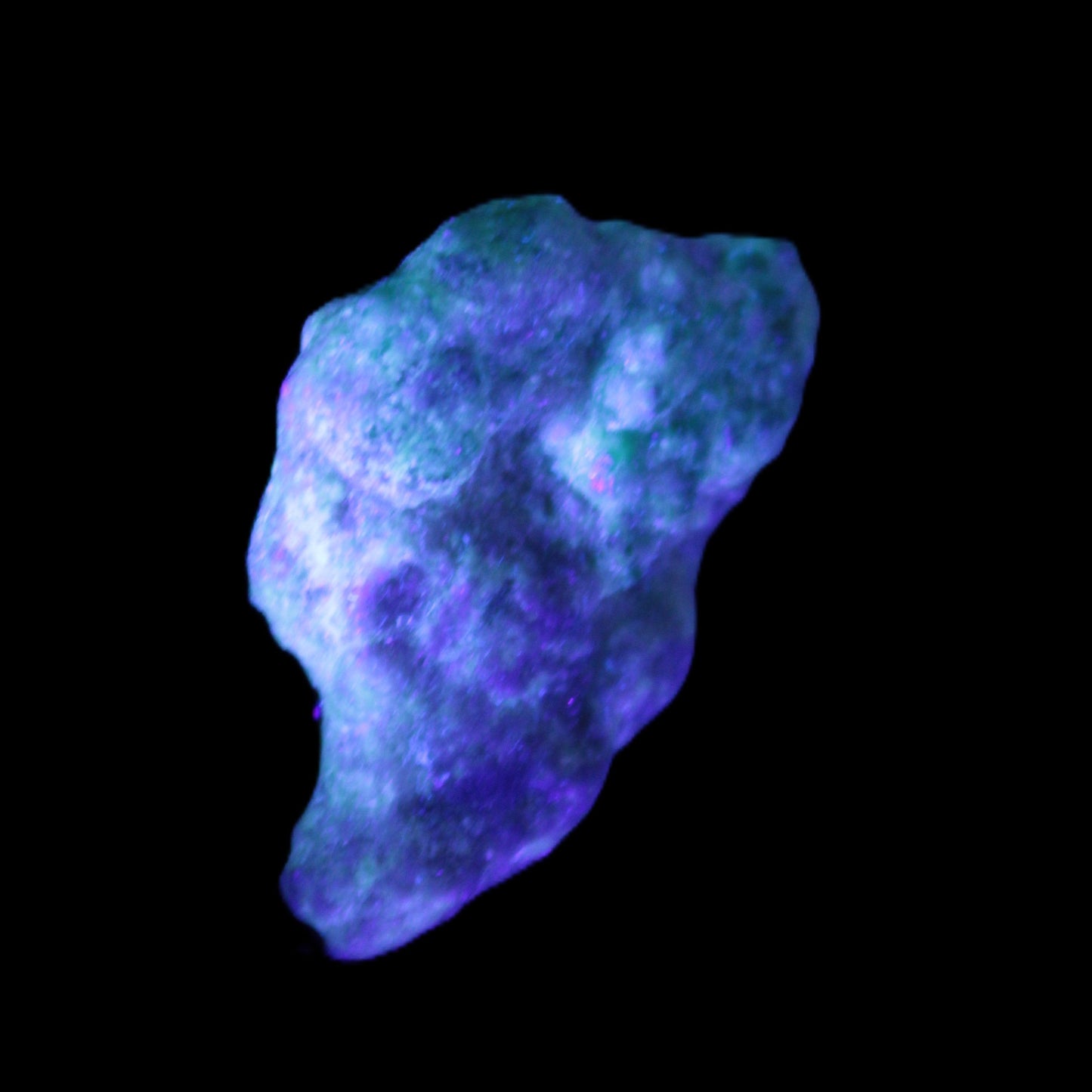 Emerald crystals on matrix from Pakistan 45.5ct 9.1g in UV light - Rocks and Things Store