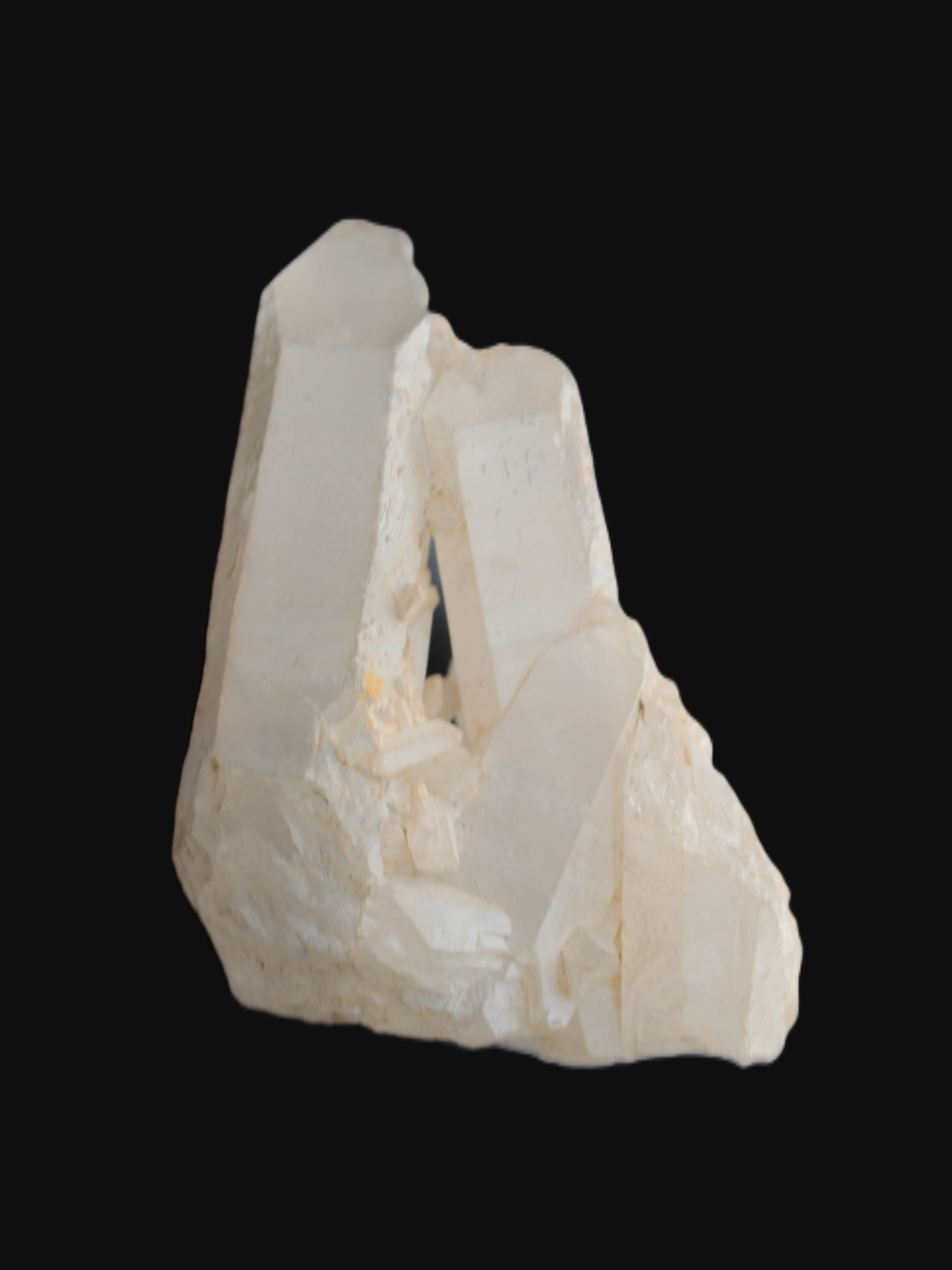 Clear Quartz cluster from Madagascar 45*60mm 61.8g in sunlight