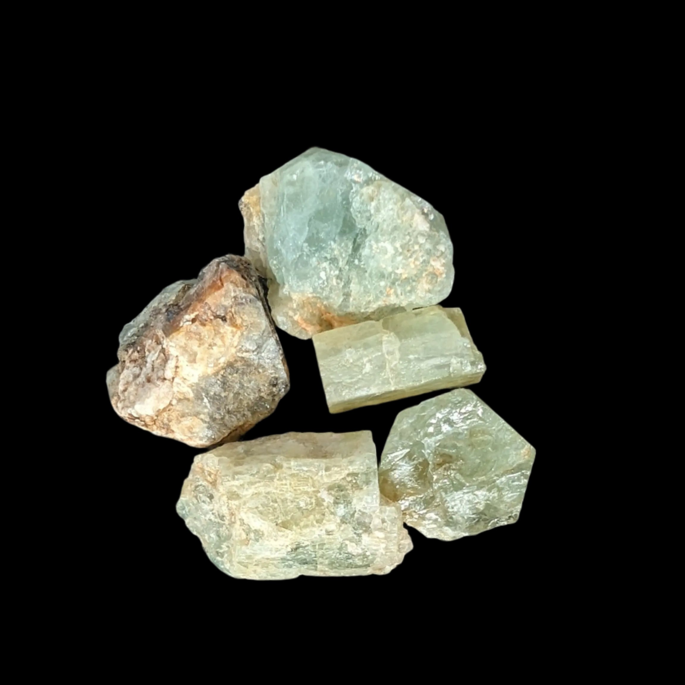 Aquamarine natural 4-6 crystals 7-8g in sunshine - Rocks and Things Store