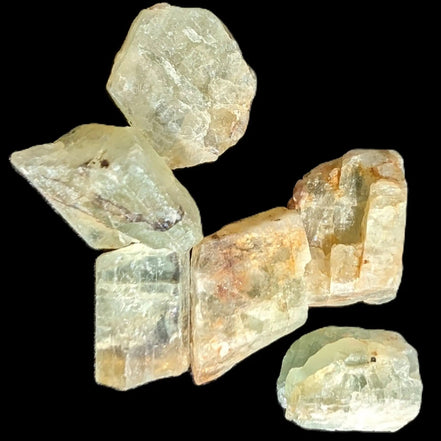 Aquamarine natural 4-6 crystals 7-8g in sunshine - Rocks and Things Store