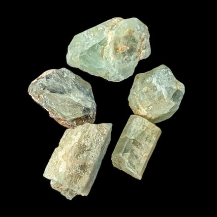 Aquamarine natural 4-6 crystals 7-8g in sunshine - Rocks and Things Store