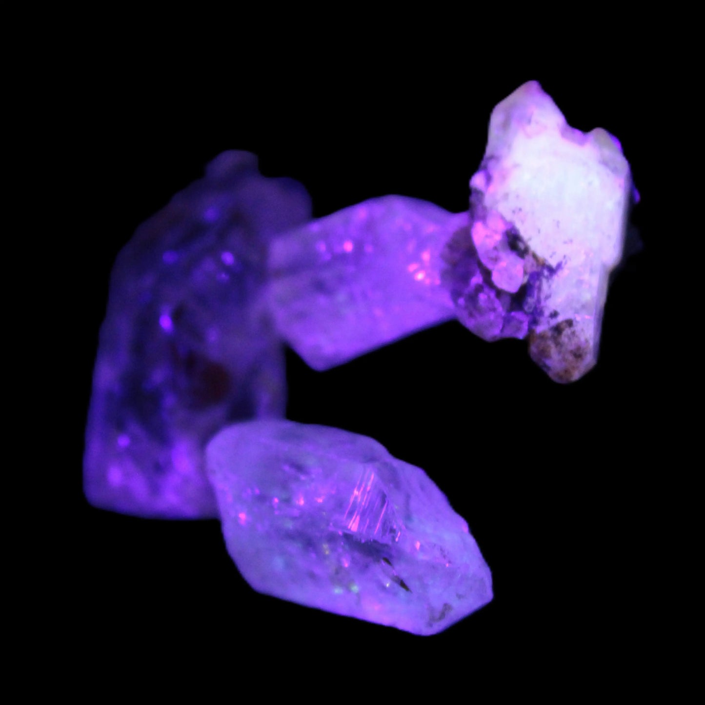 Fenster Enhydro Quartz with oil 1-6 crystals 11-18g Rocks and Things