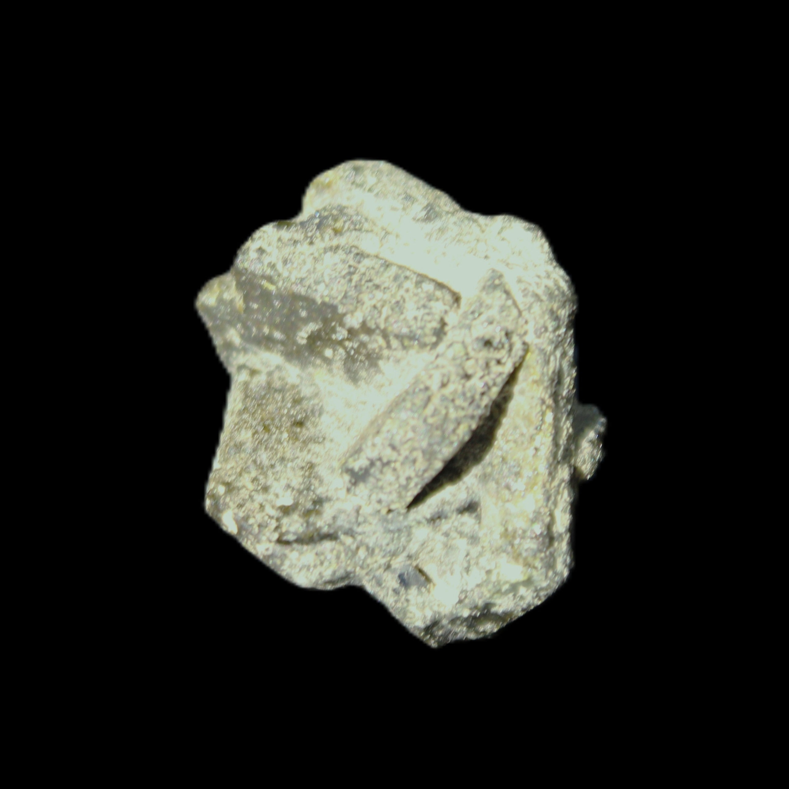 Magnetic Epidote irregular octahedral crystal 20mm 6-9g in sunlight - Rocks and Things Store