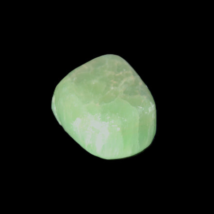 Green Aragonite tumbled stone 23*21*15mm 18g in sunlight - Rocks and Things Store