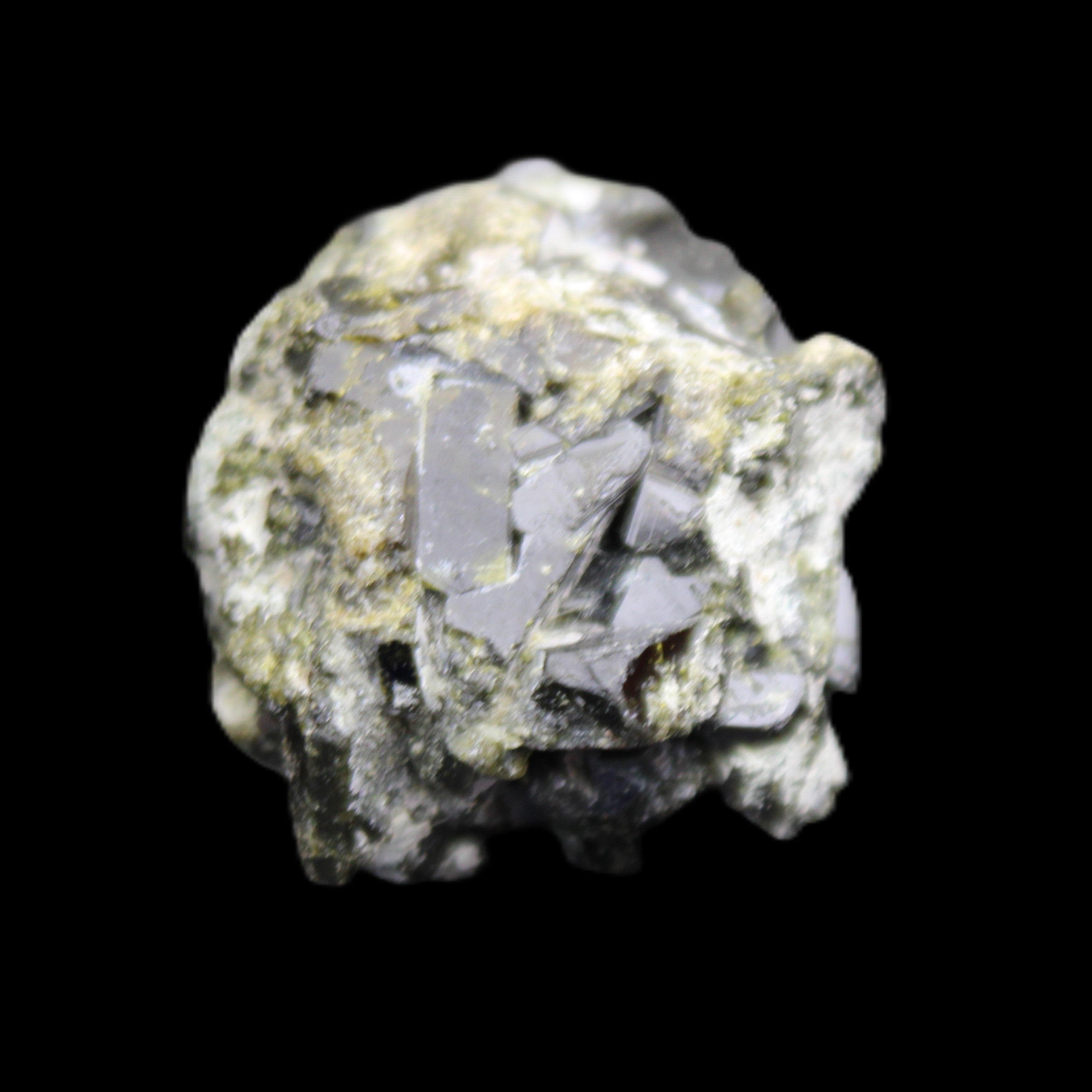Epidote cluster specimen 36*32*29mm 40.9g in sunlight - Rocks and Things Store