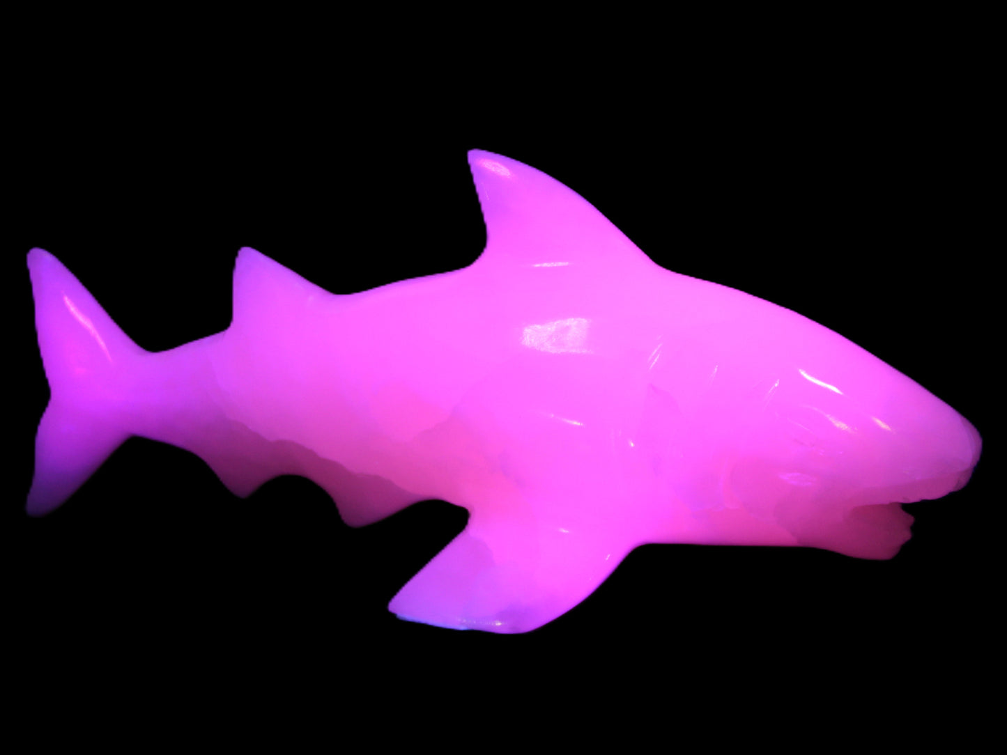 Mangano Calcite hand-carved shark 687g Rocks and Things