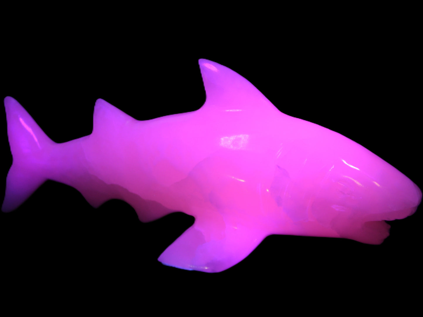 Mangano Calcite hand-carved shark 687g Rocks and Things