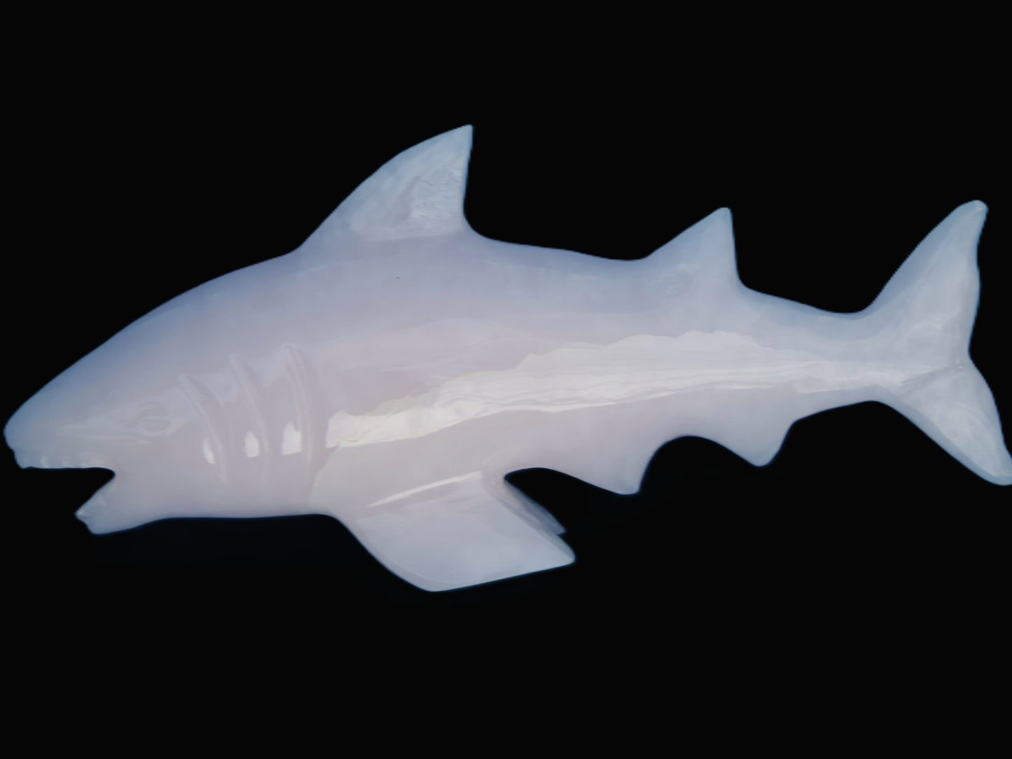 Mangano Calcite hand-carved shark 687g Rocks and Things