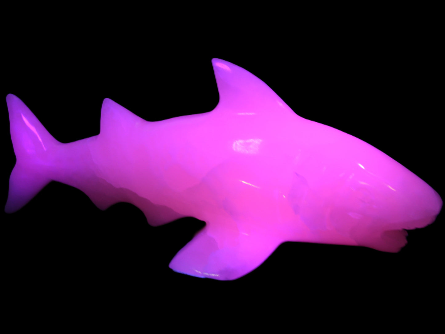 Mangano Calcite hand-carved shark 687g Rocks and Things
