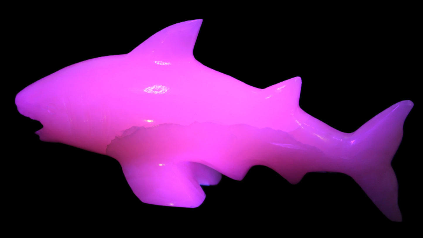 Mangano Calcite hand-carved shark 687g Rocks and Things
